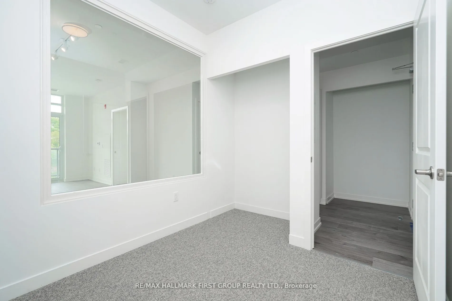 1010 Dundas Street E, #216