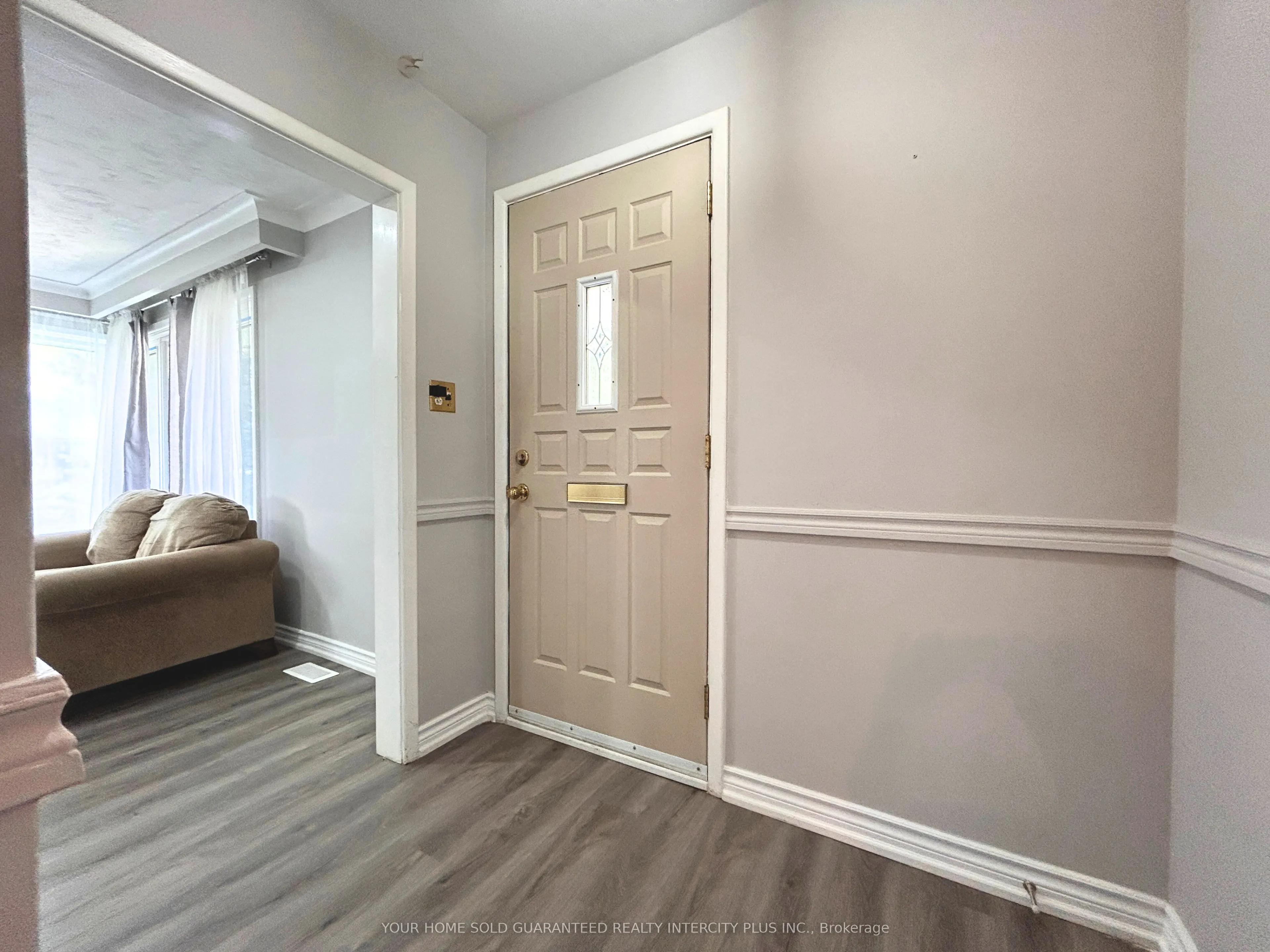 3 Heatherington Drive, #MAIN FLOOR