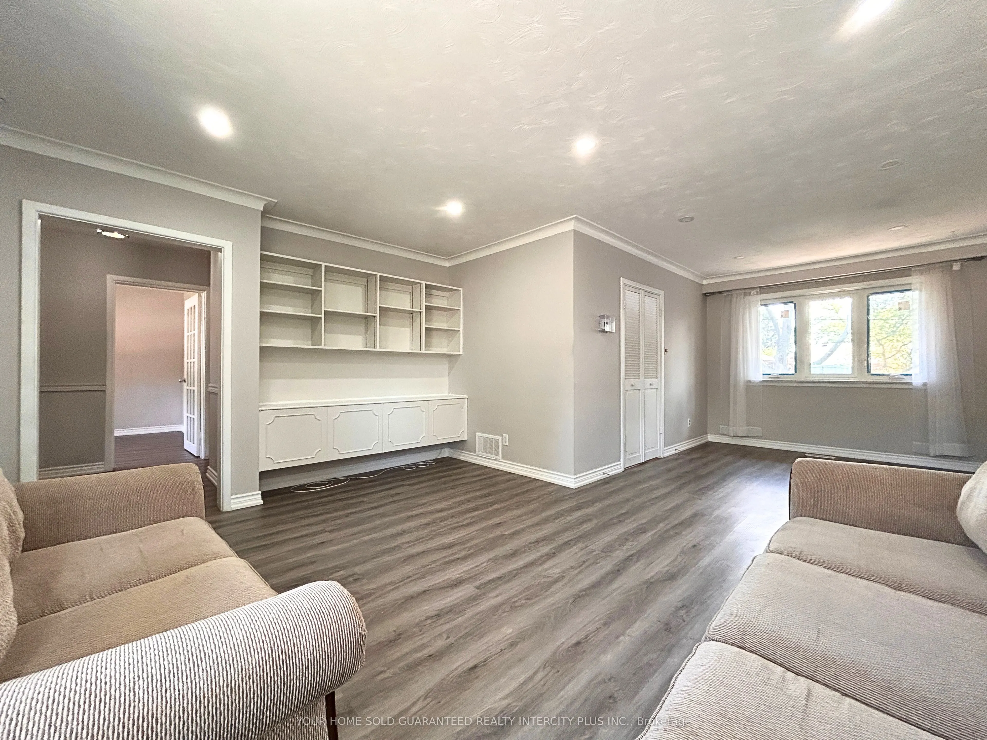 3 Heatherington Drive, #MAIN FLOOR