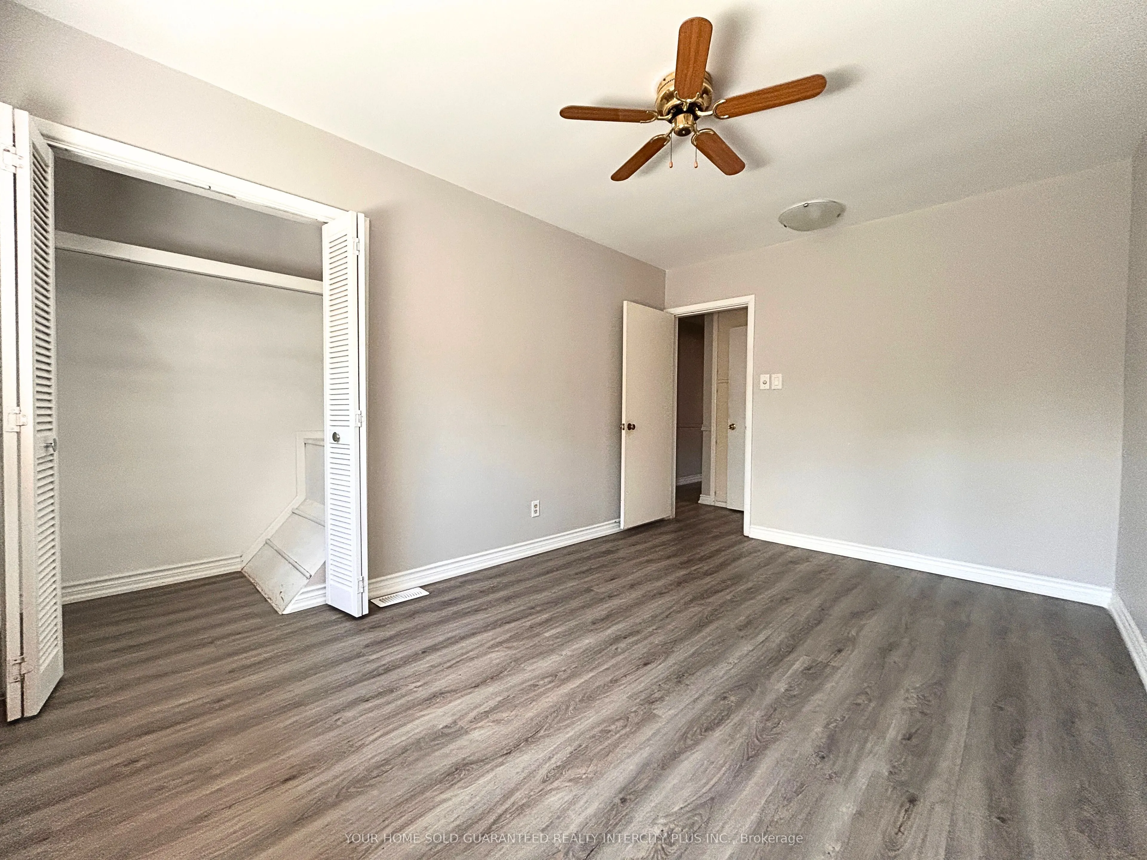 3 Heatherington Drive, #MAIN FLOOR
