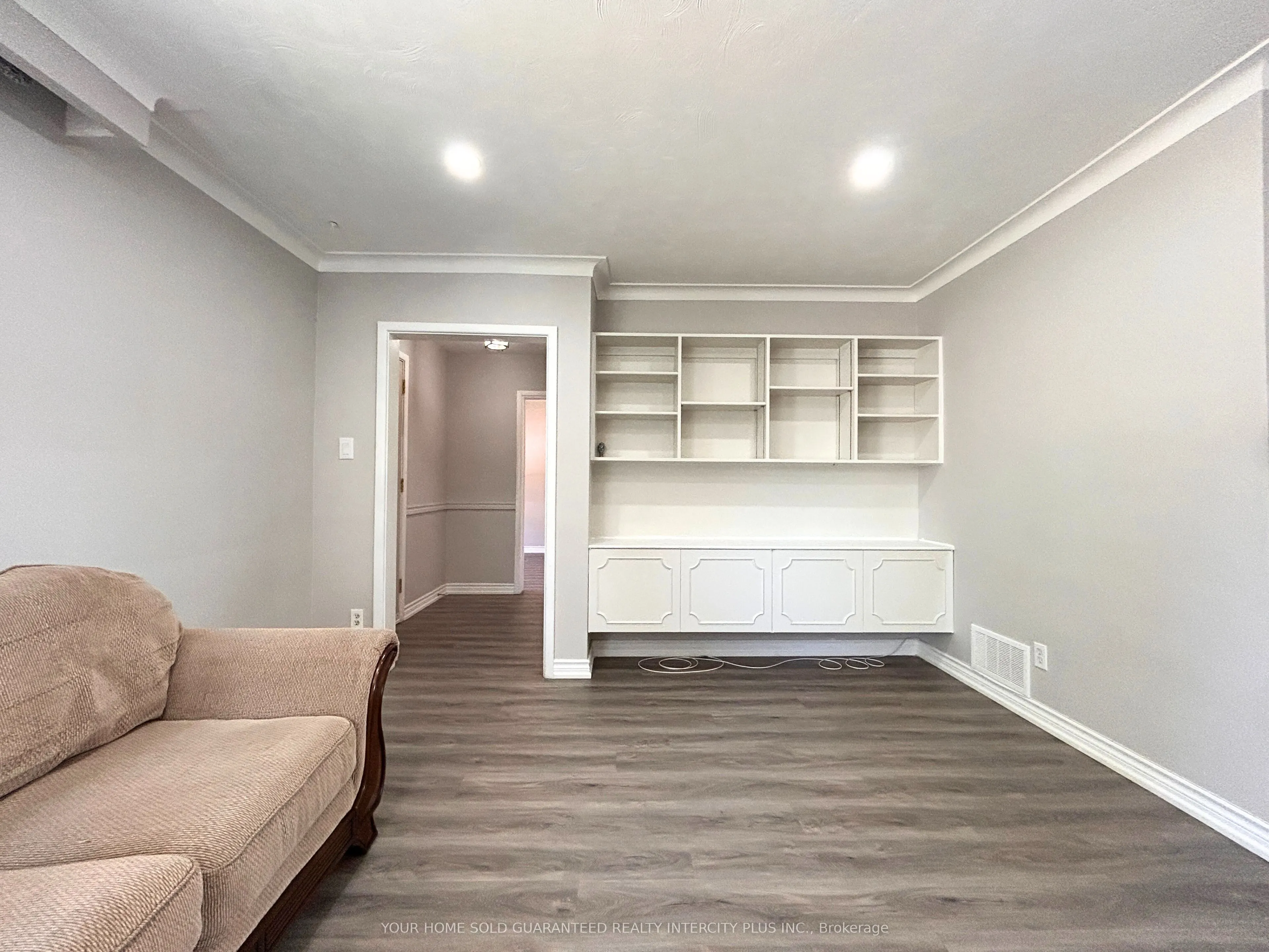 3 Heatherington Drive, #MAIN FLOOR