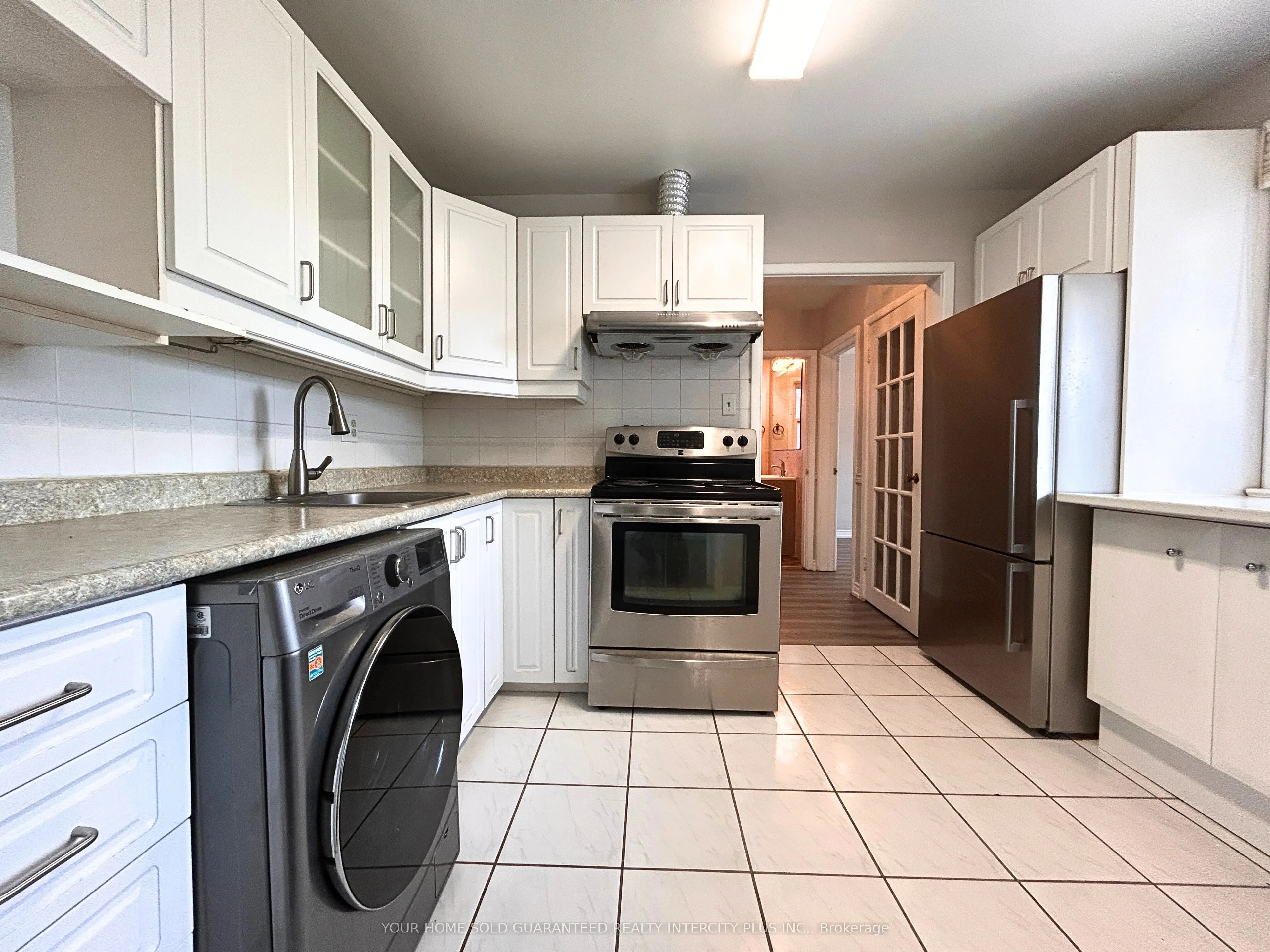 3 Heatherington Drive, #MAIN FLOOR
