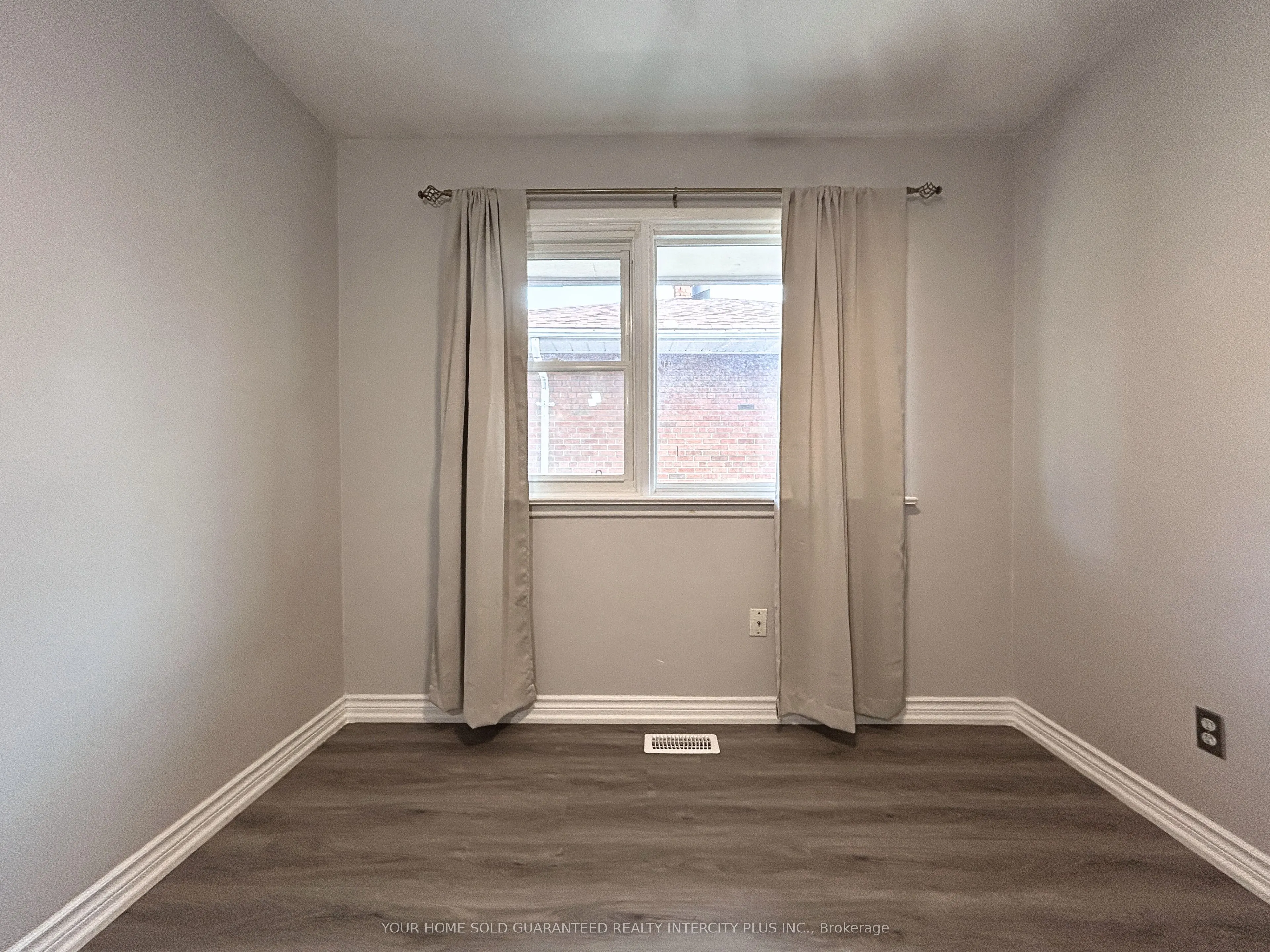 3 Heatherington Drive, #MAIN FLOOR