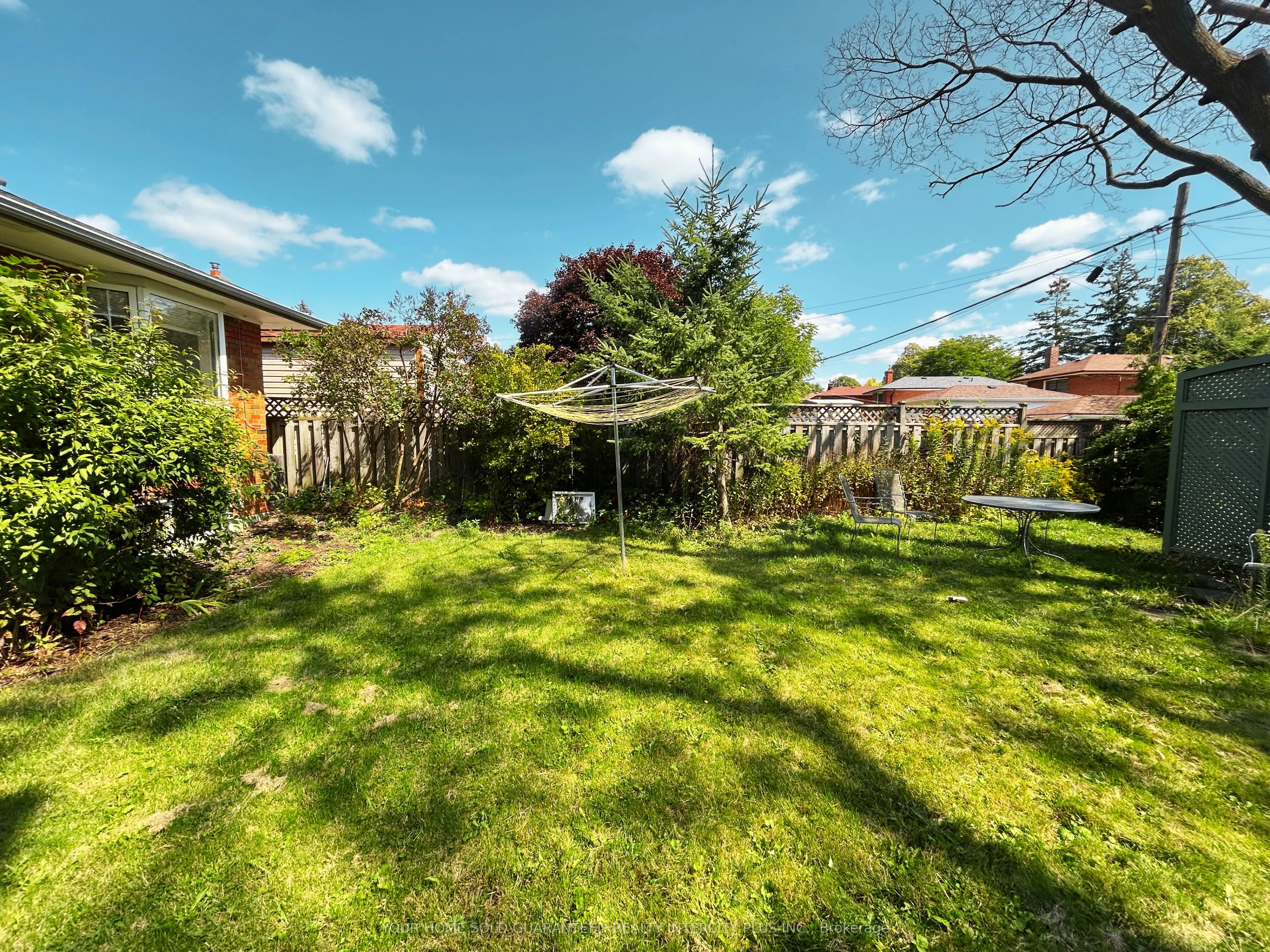 3 Heatherington Drive, #MAIN FLOOR
