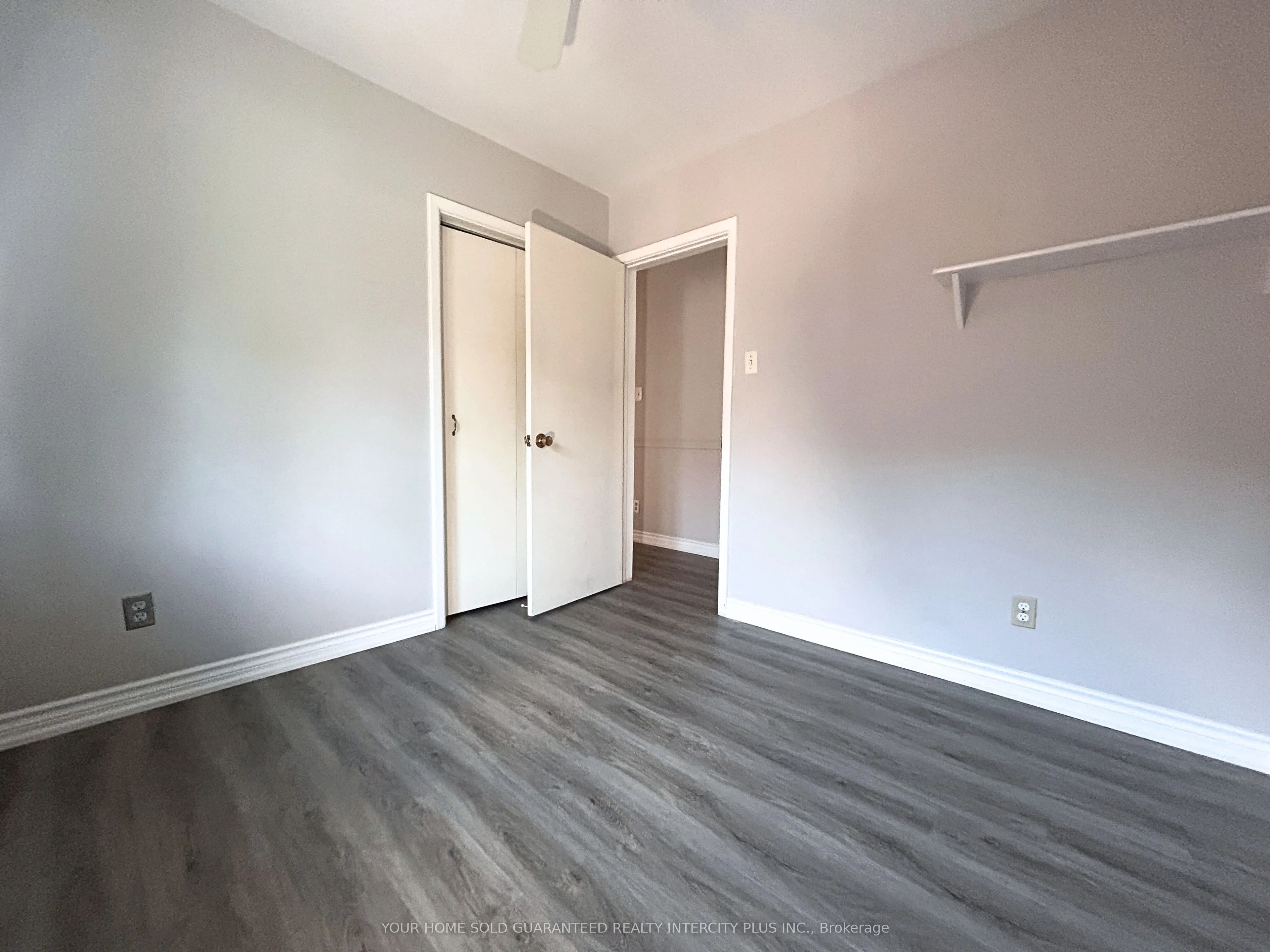 3 Heatherington Drive, #MAIN FLOOR