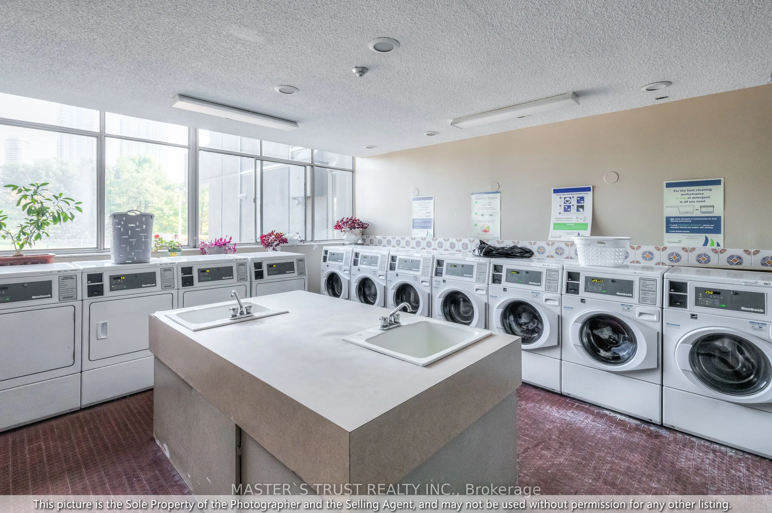 4101 Sheppard Avenue E, #1408