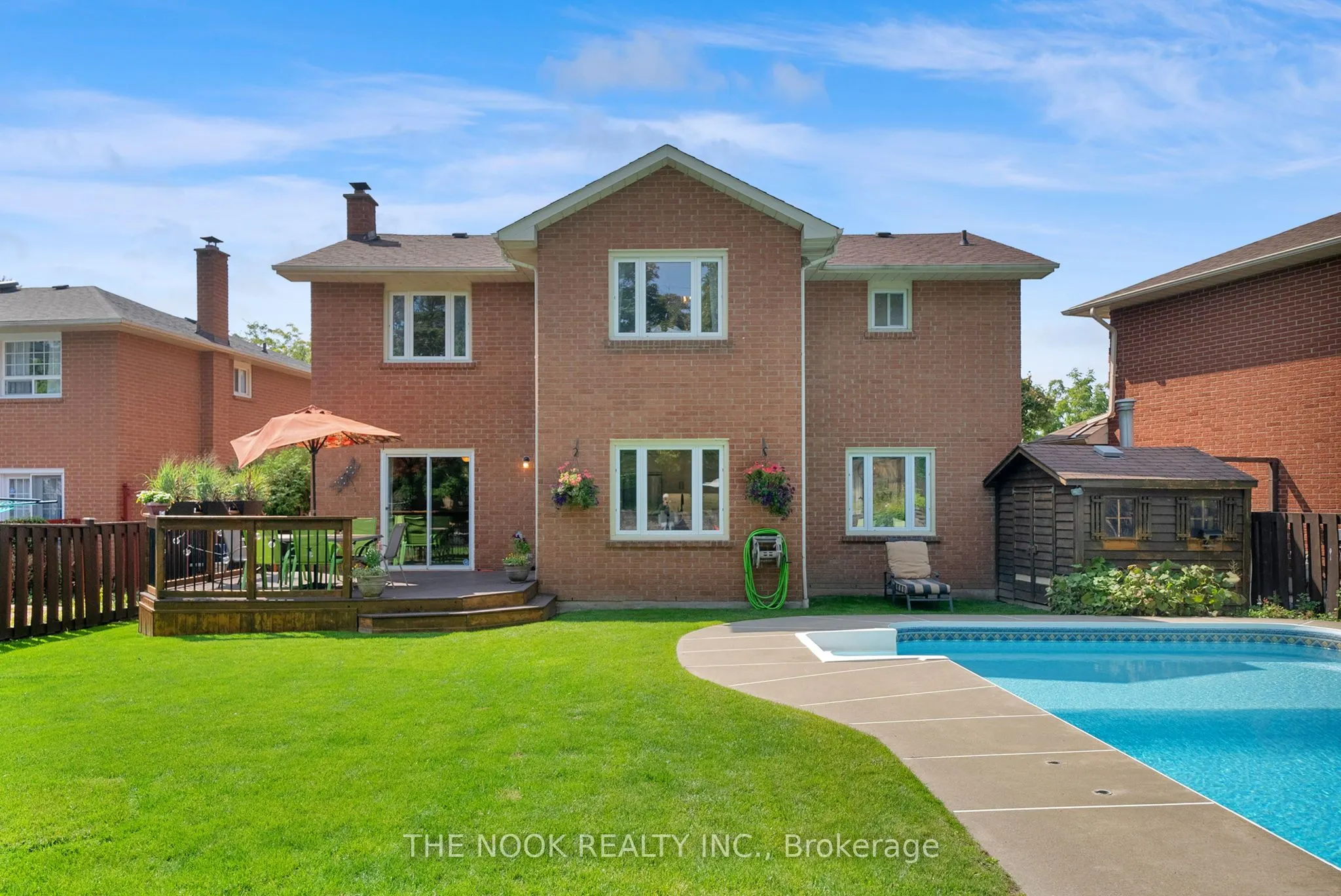 42 Robinson Crescent