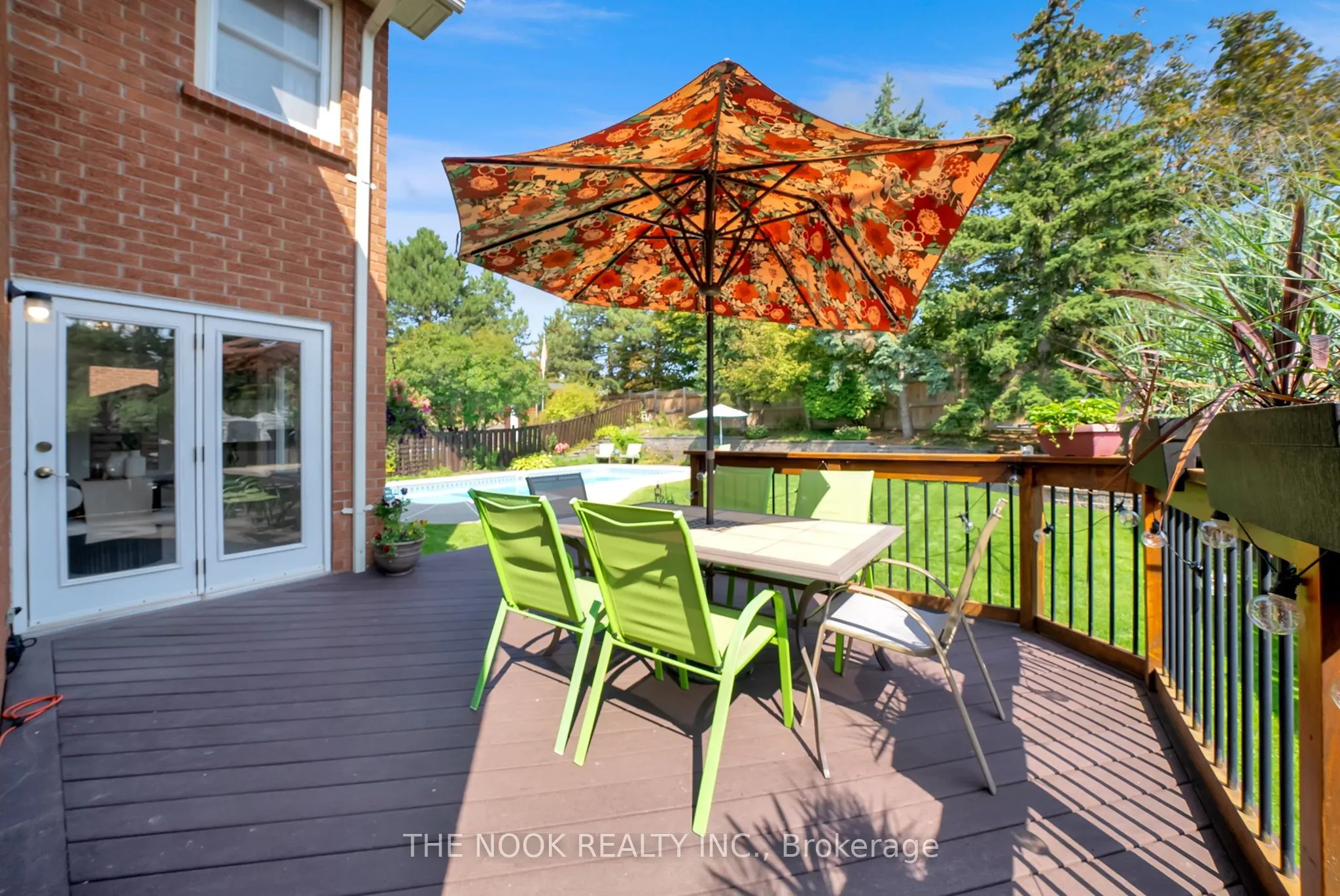 42 Robinson Crescent
