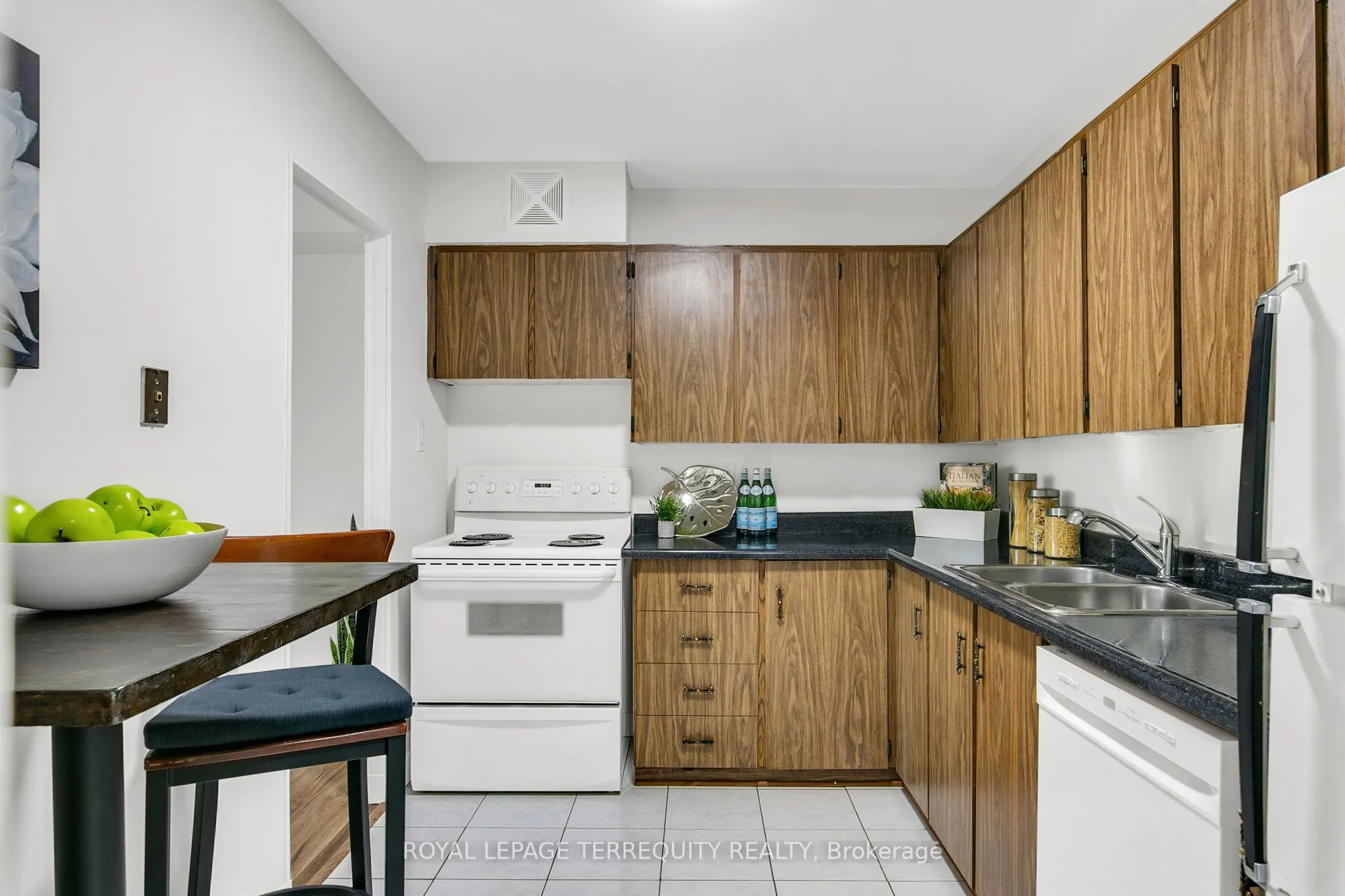 2500 Bridletowne Circle, #207
