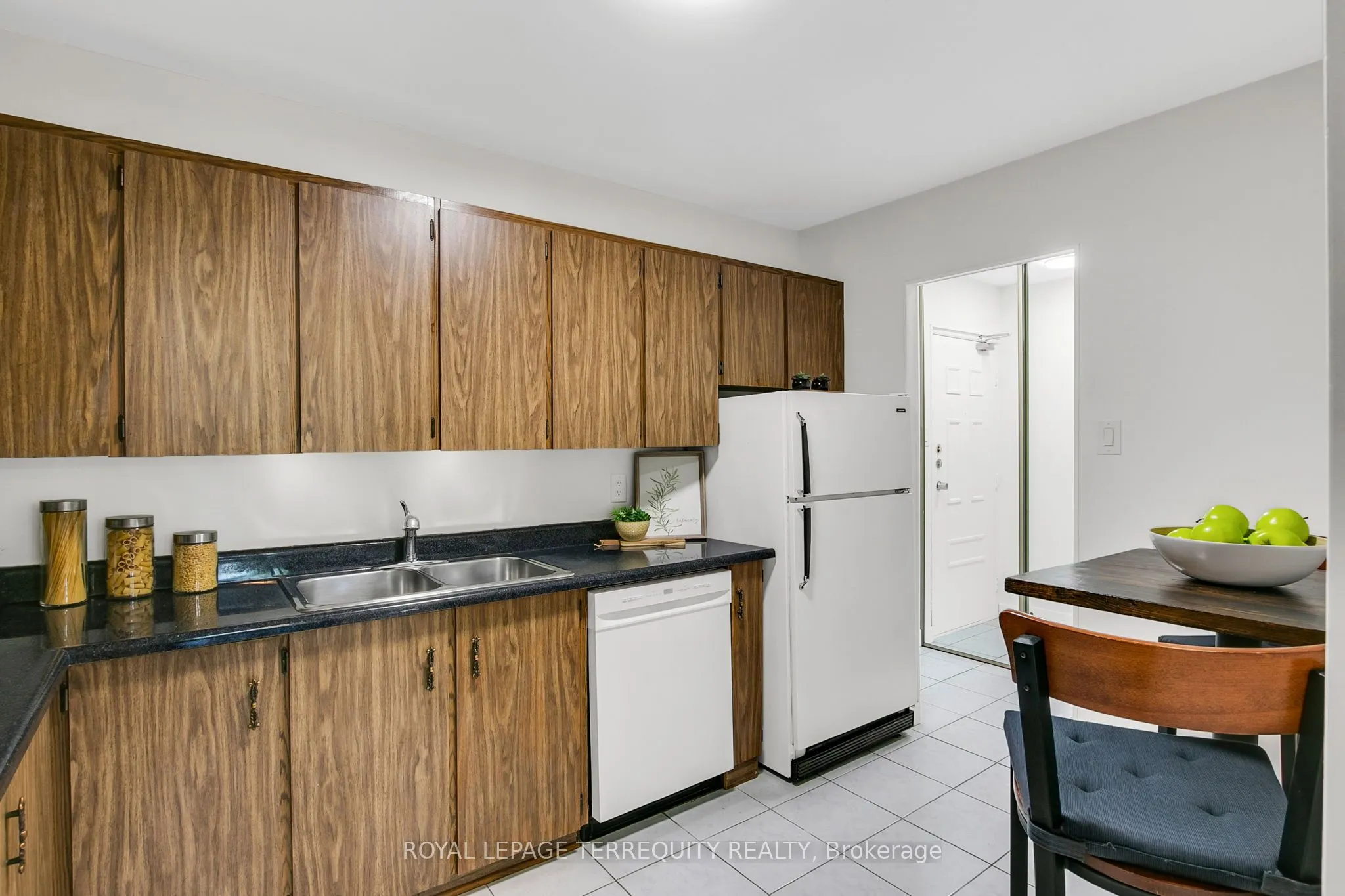 2500 Bridletowne Circle, #207