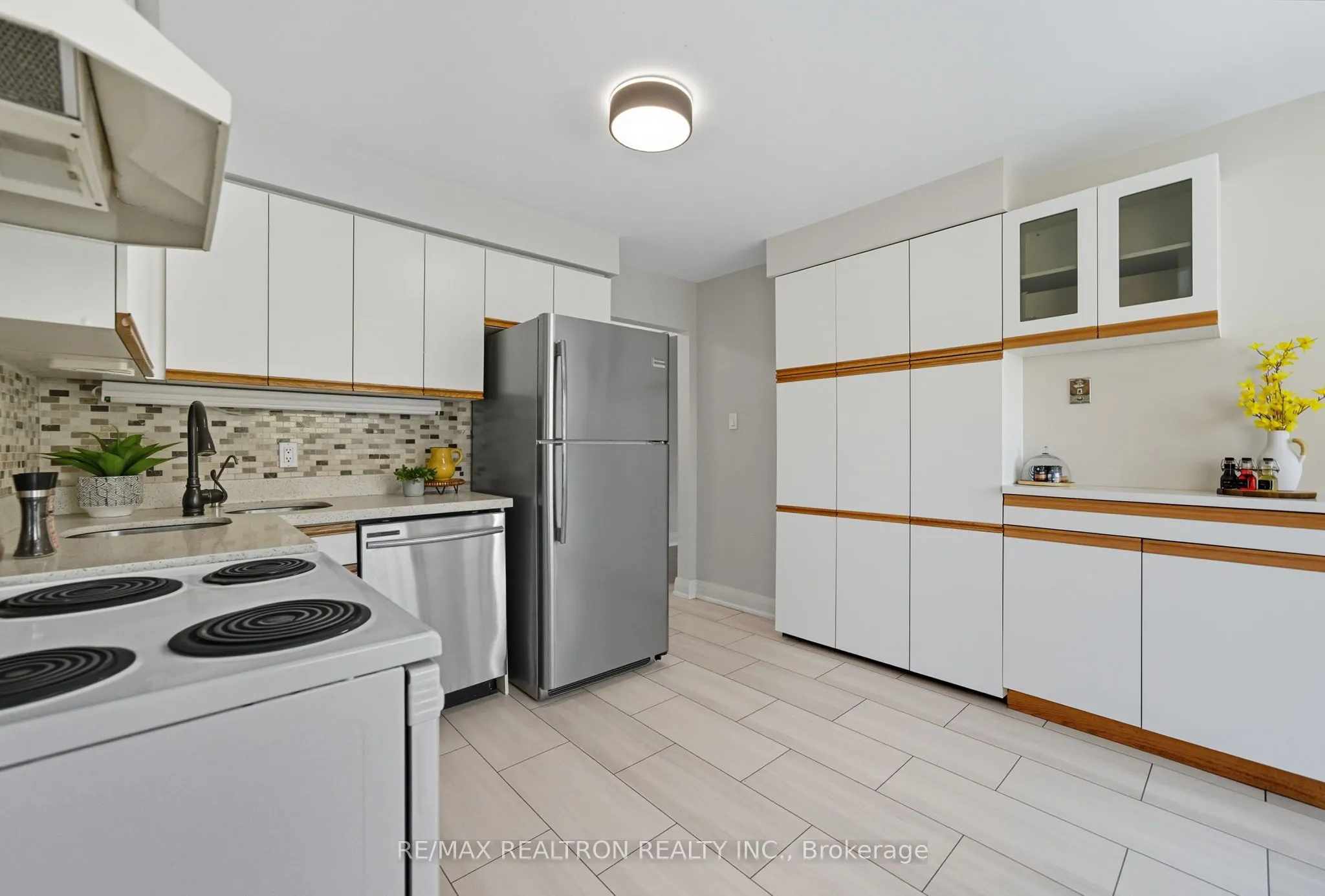 83 Fieldside Drive