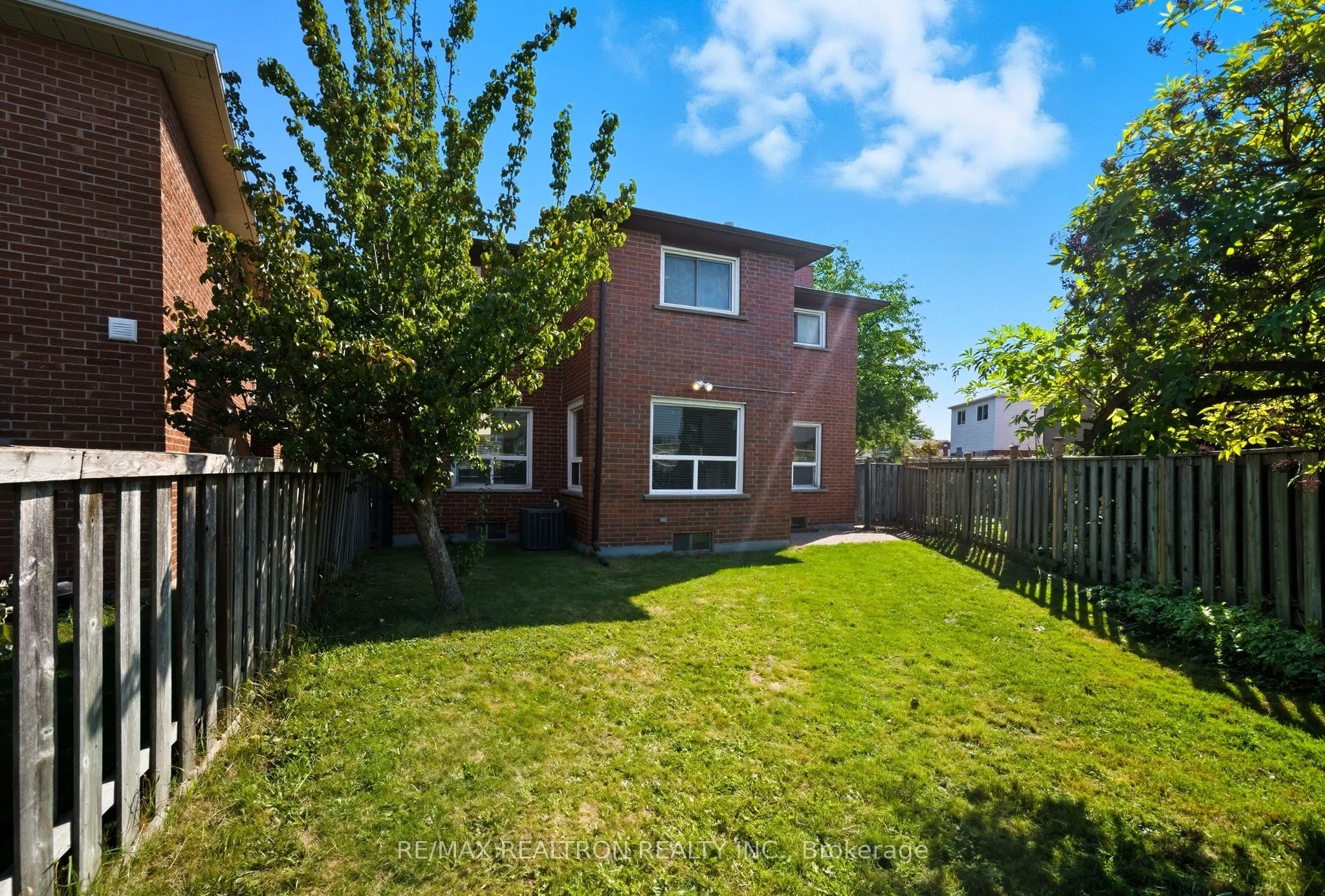 83 Fieldside Drive