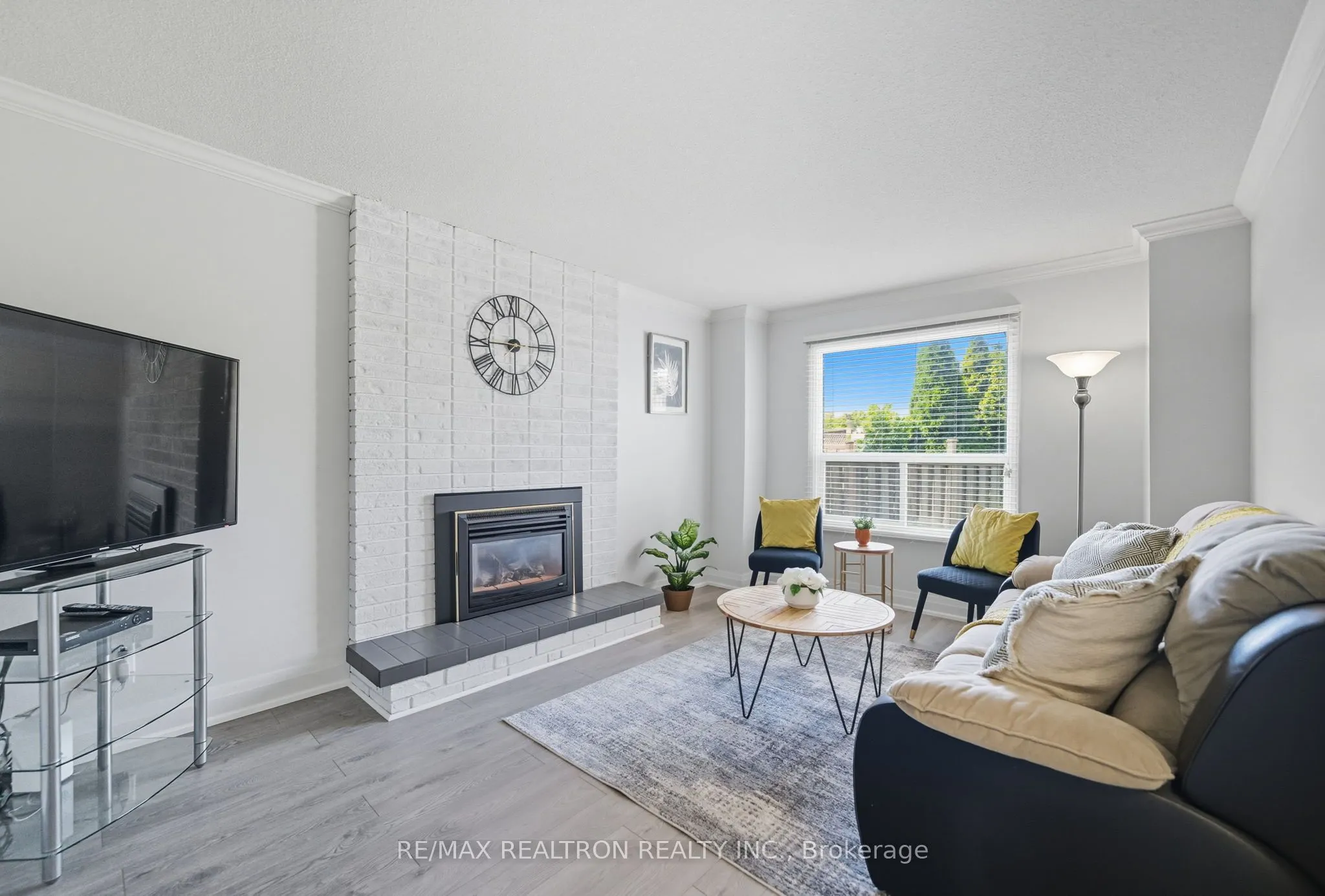 83 Fieldside Drive