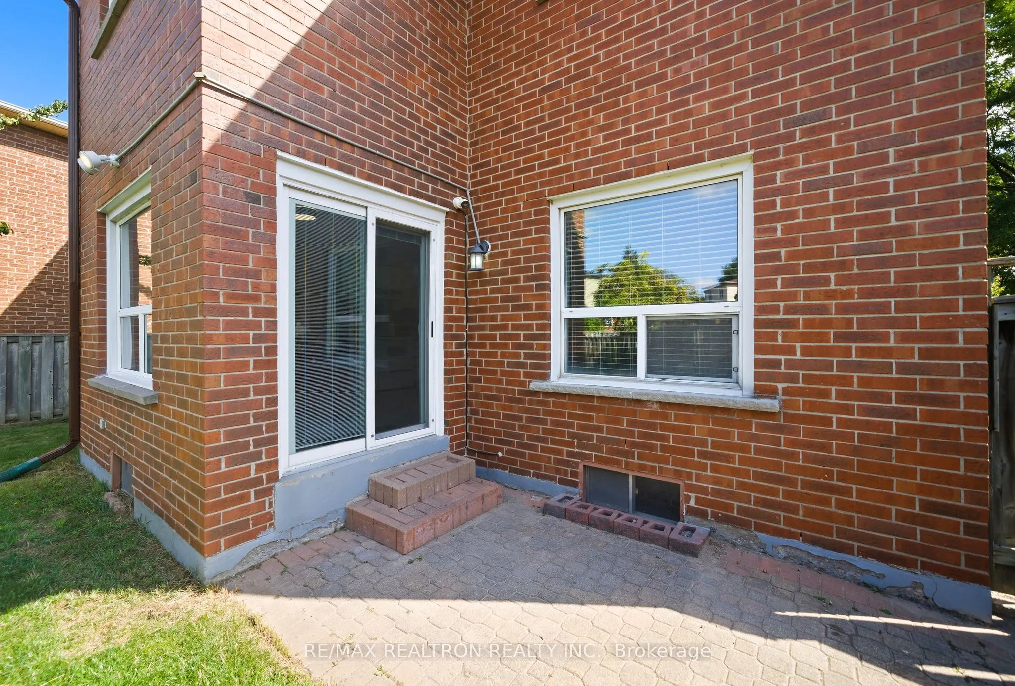 83 Fieldside Drive