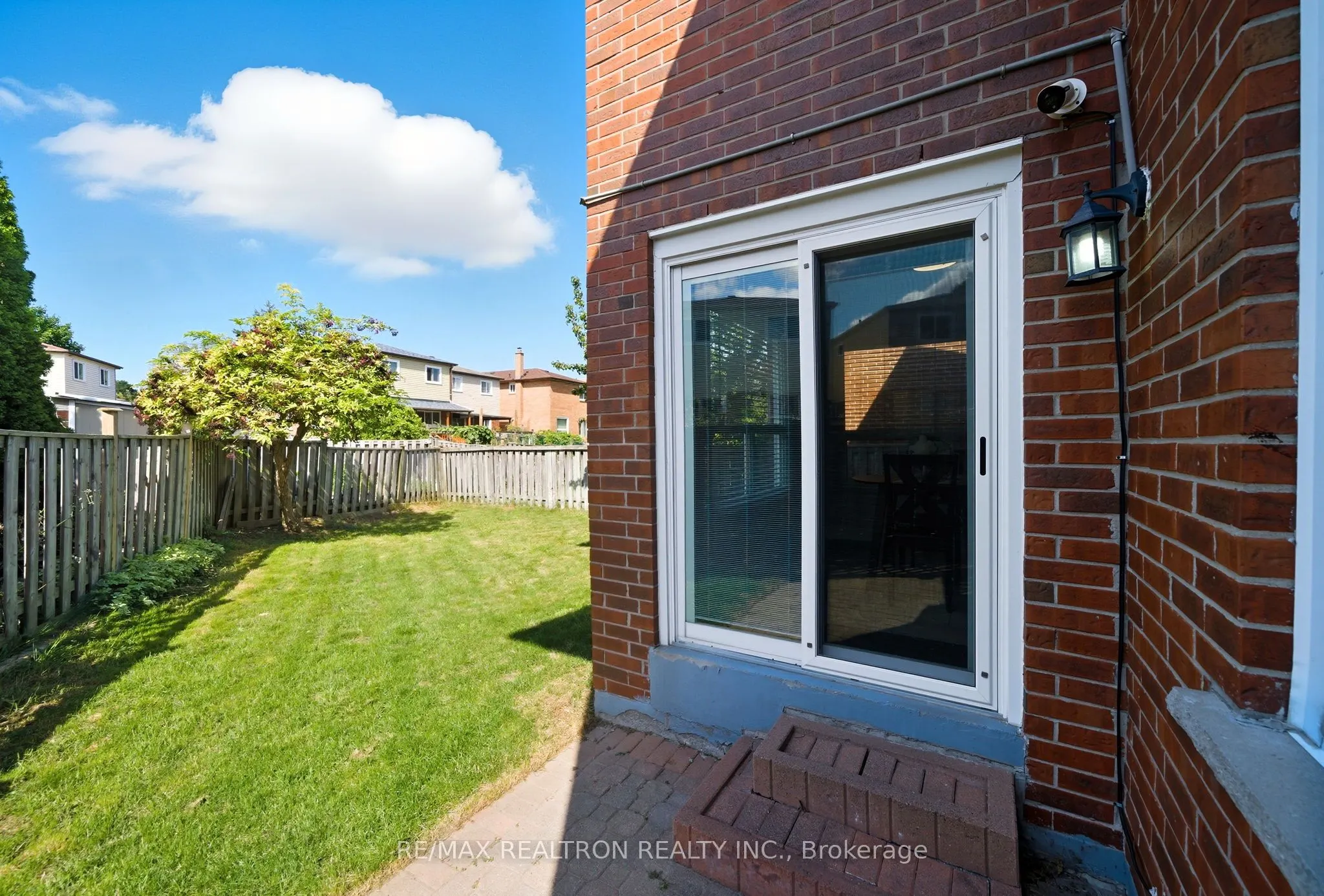 83 Fieldside Drive