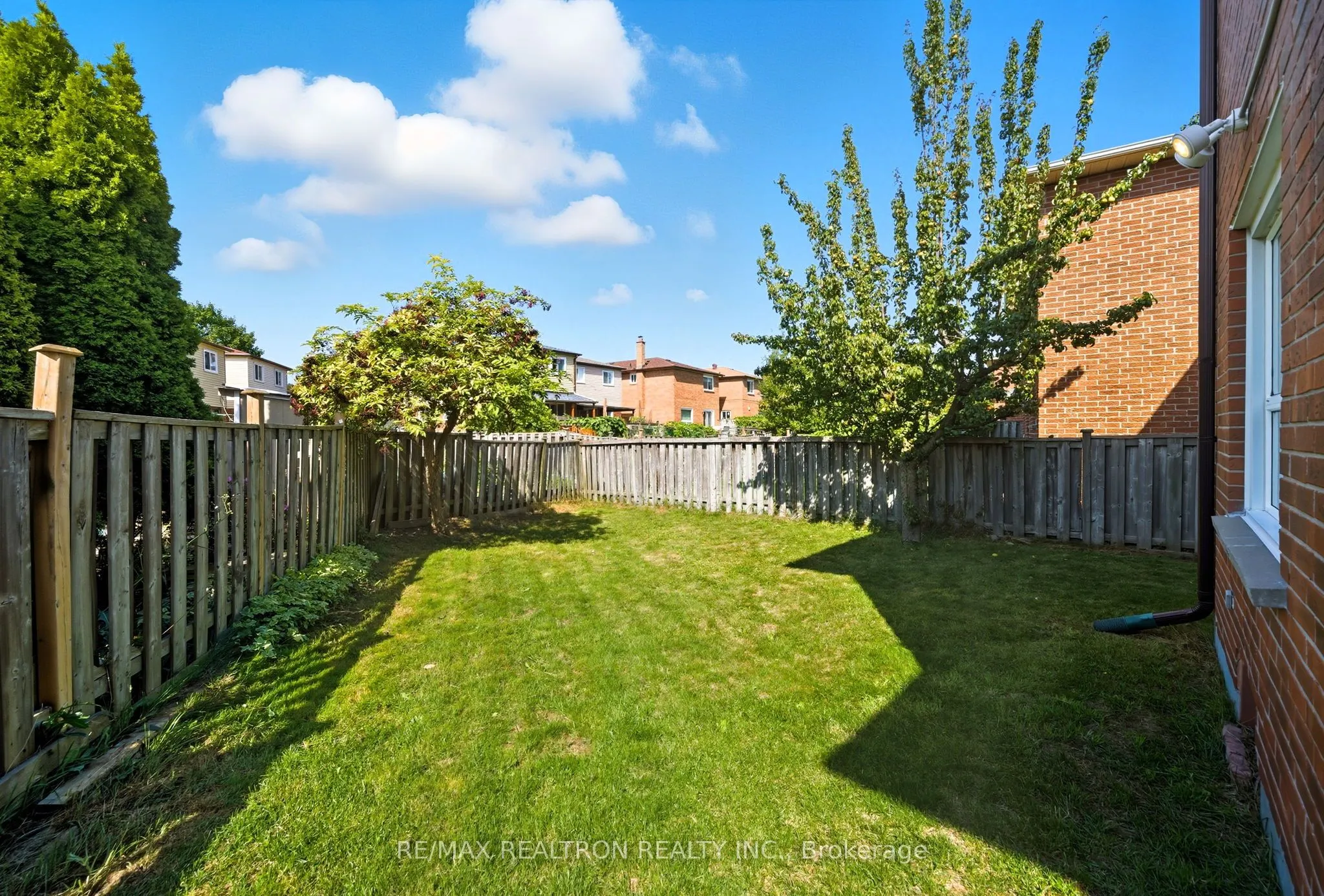 83 Fieldside Drive
