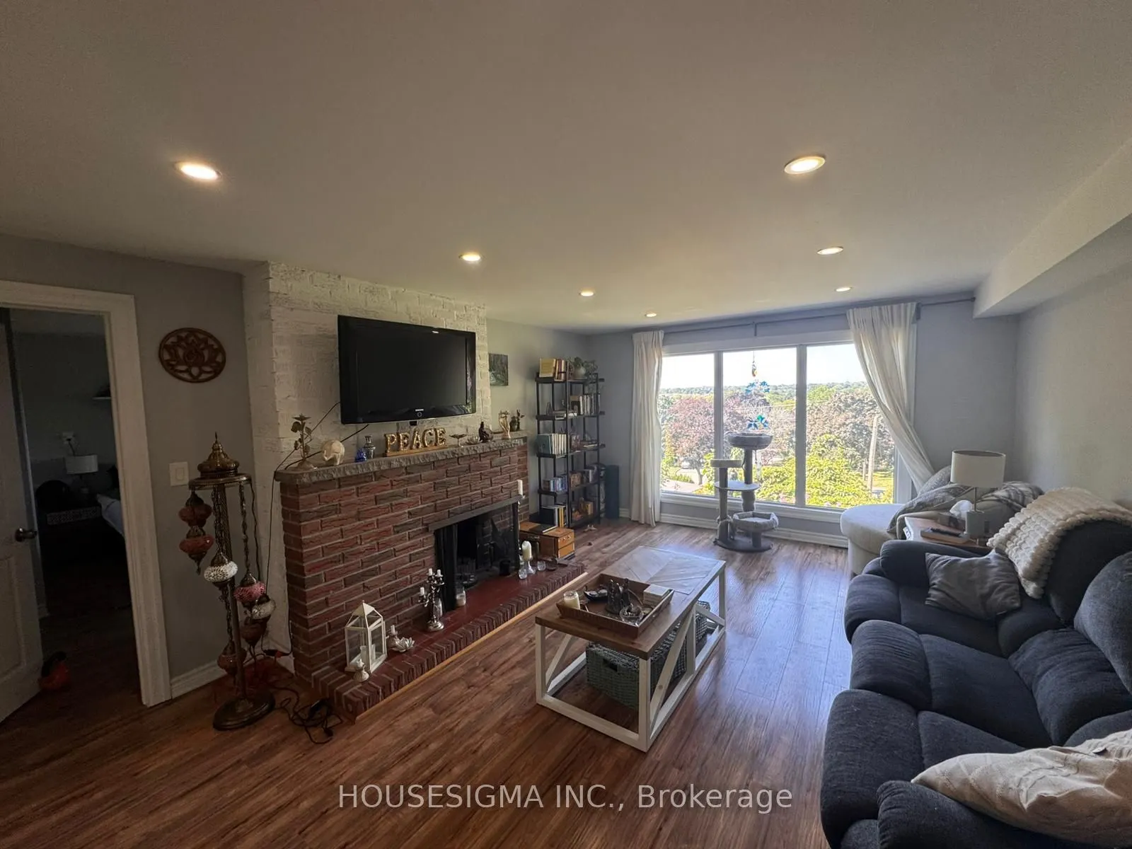 116 Grandview Street S
