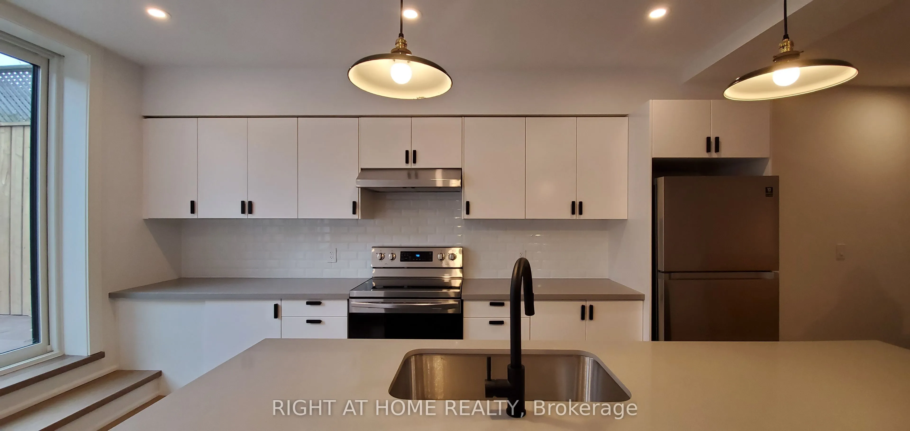 710 Gerrard Street E, #6