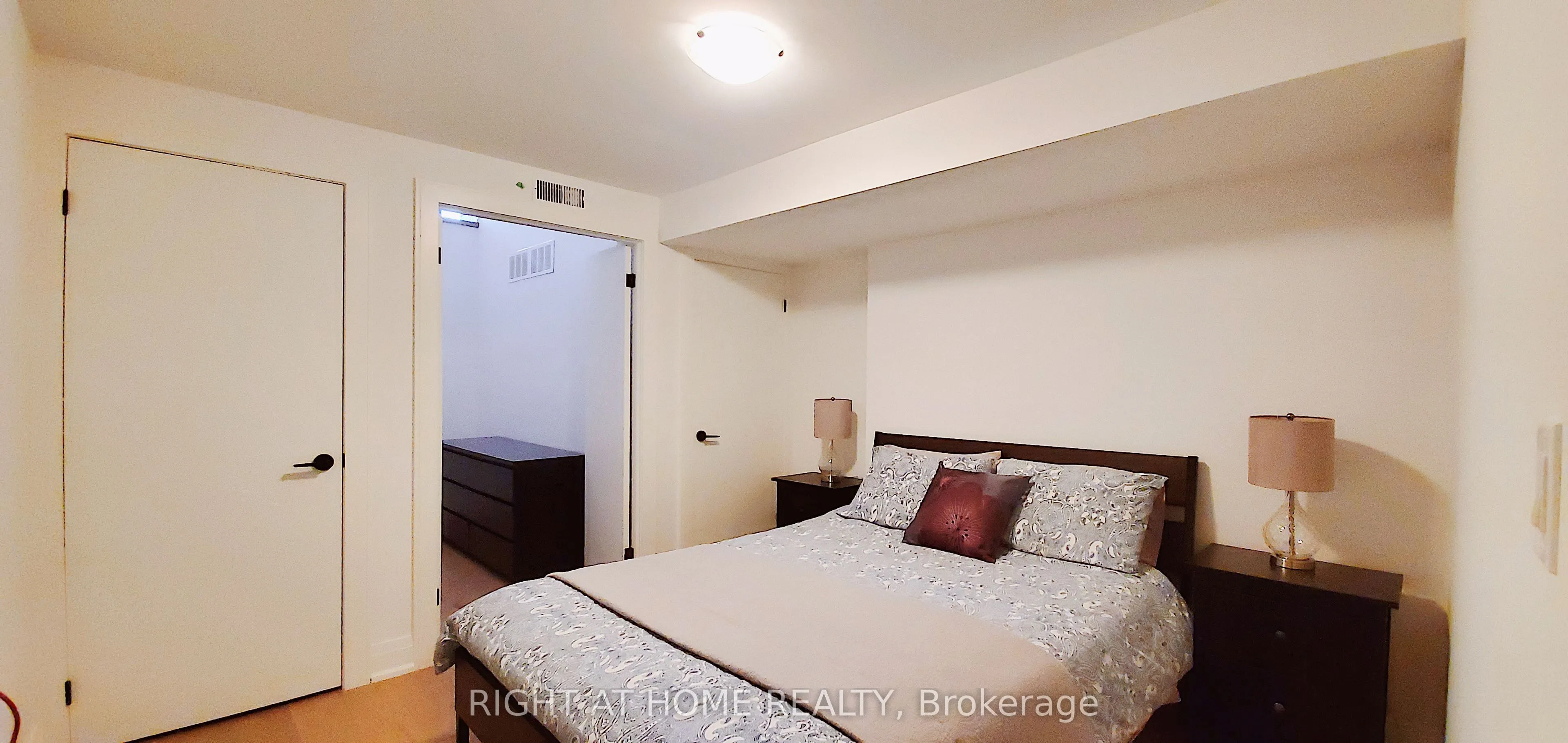 710 Gerrard Street E, #6