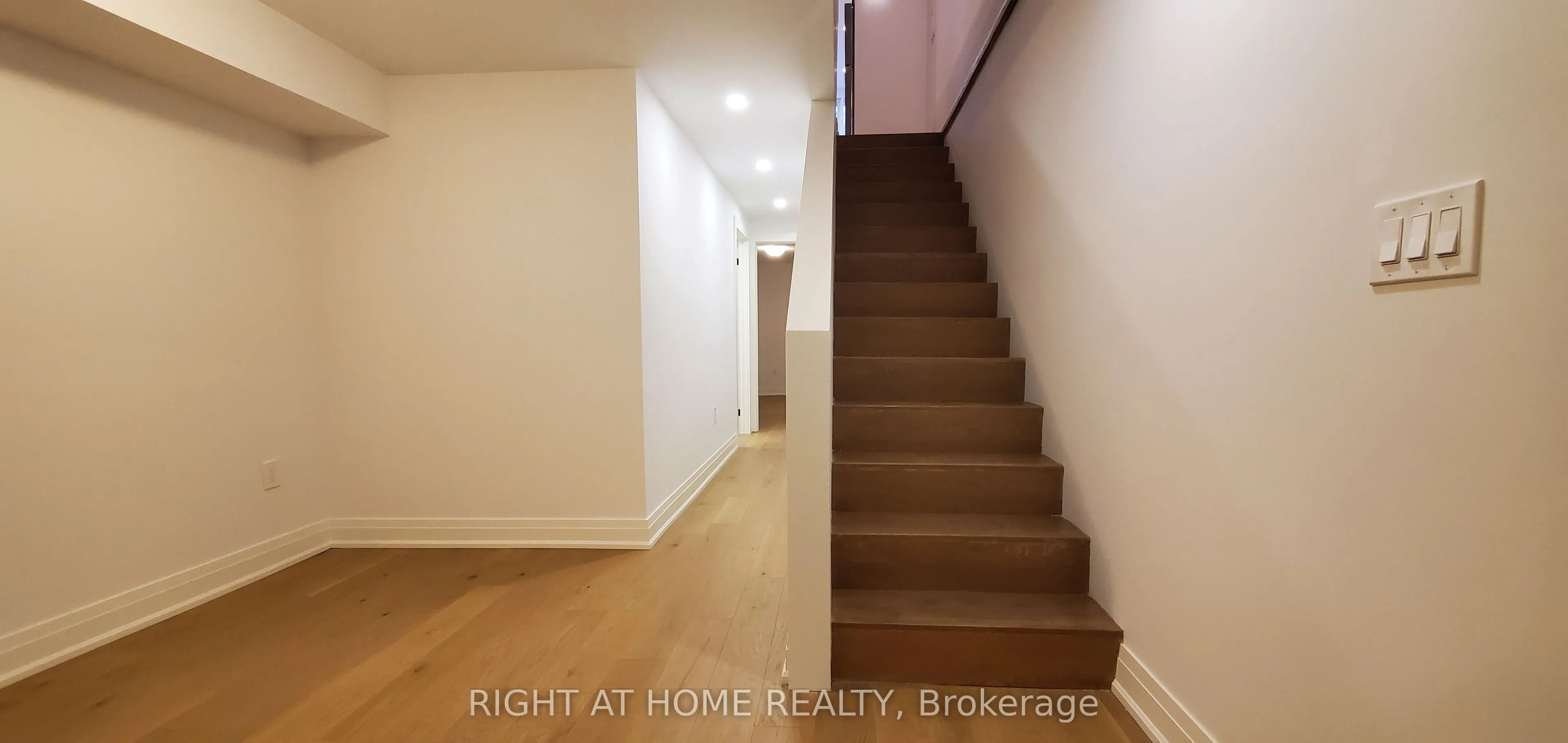 710 Gerrard Street E, #6