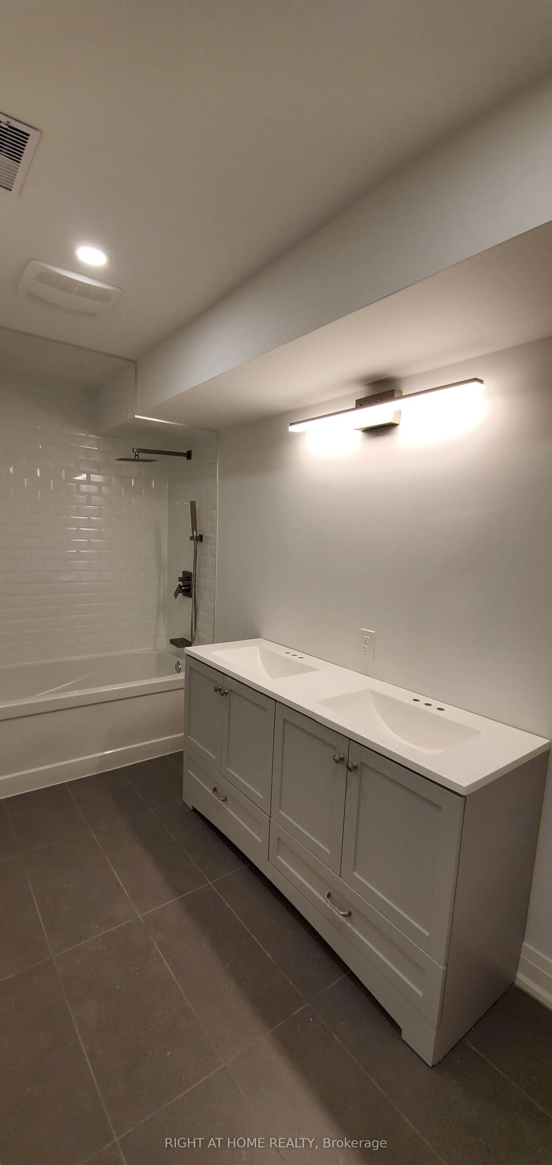 710 Gerrard Street E, #6