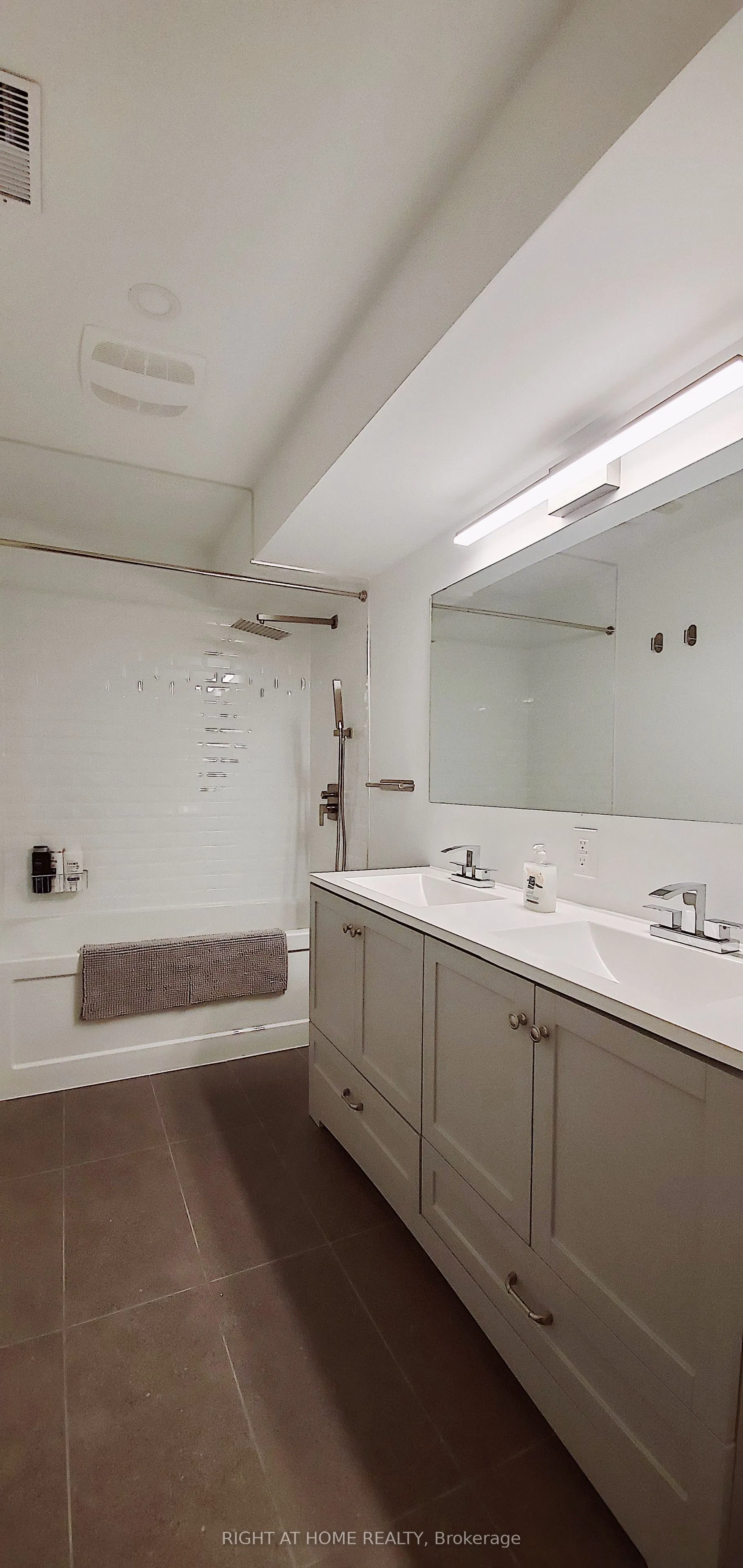 710 Gerrard Street E, #6