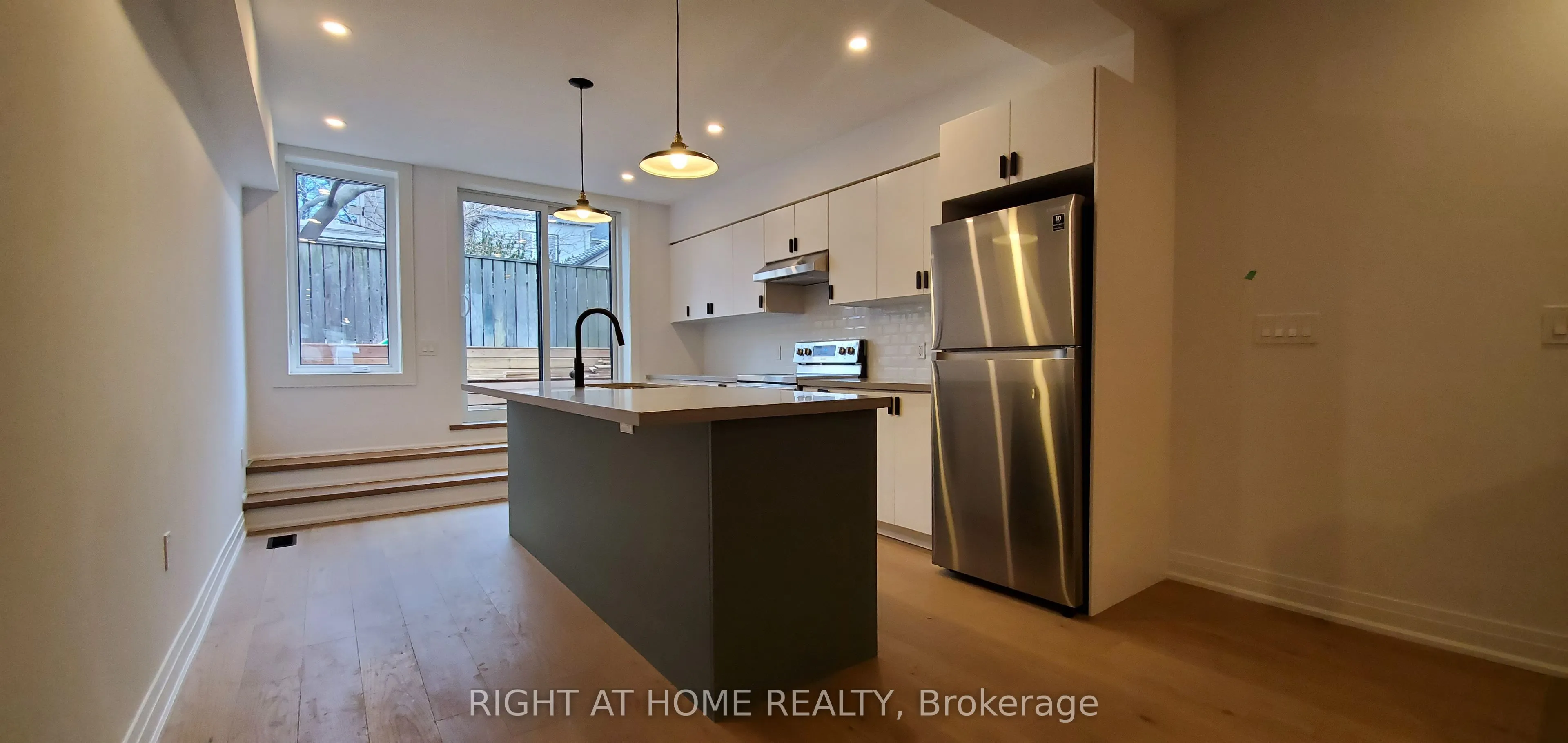 710 Gerrard Street E, #6