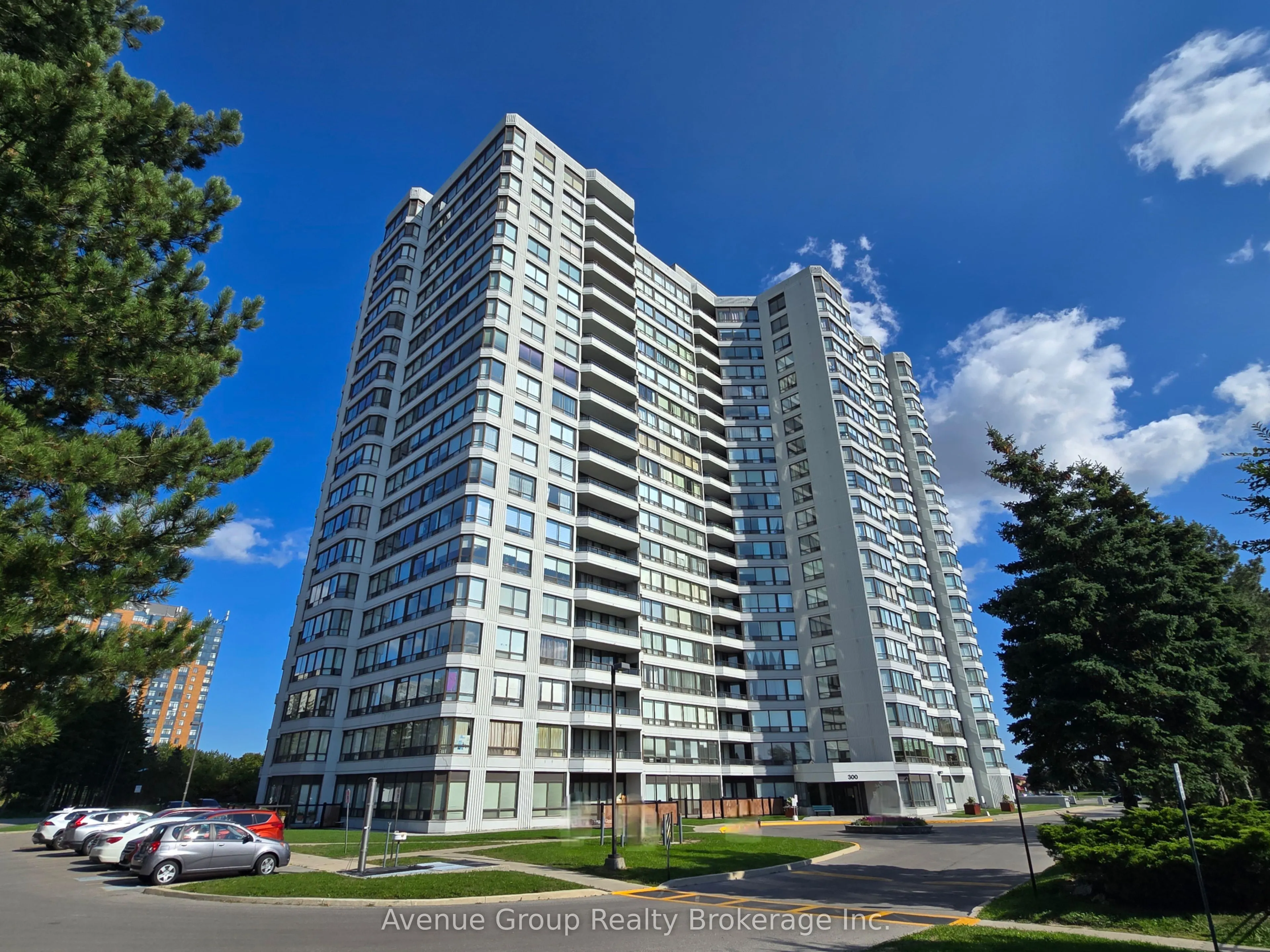 300 Alton Towers Circle, #904
