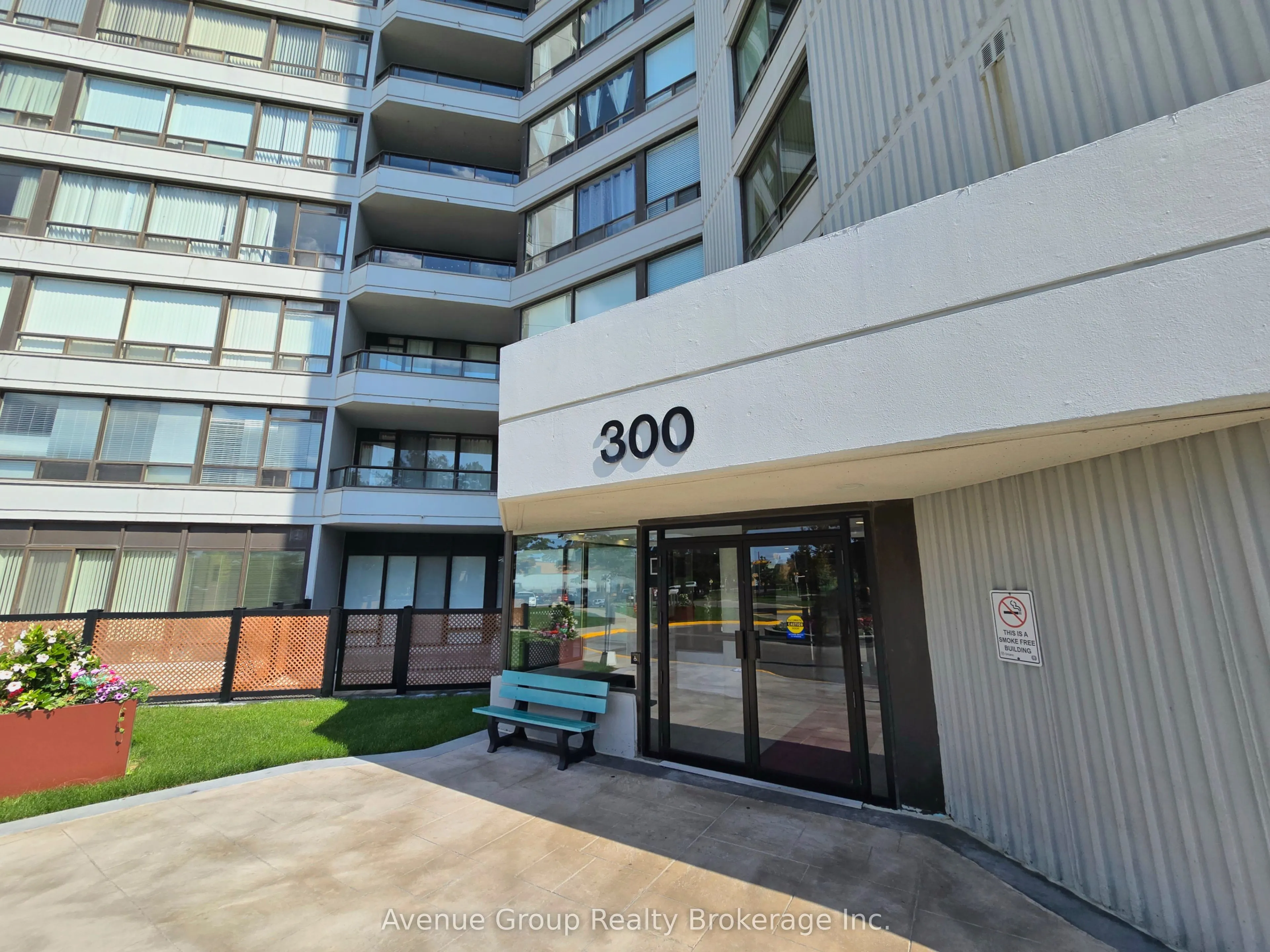 300 Alton Towers Circle, #904