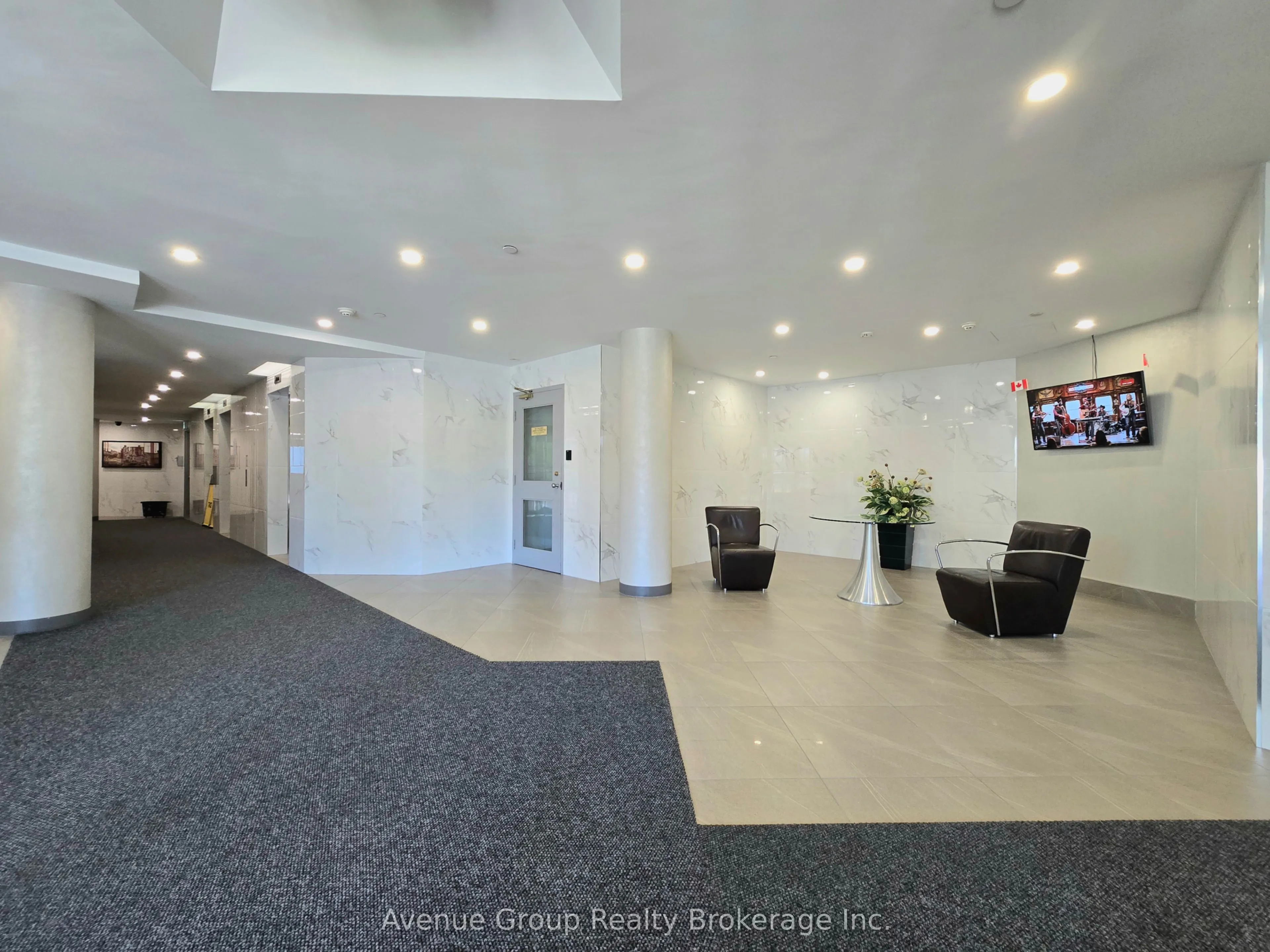 300 Alton Towers Circle, #904