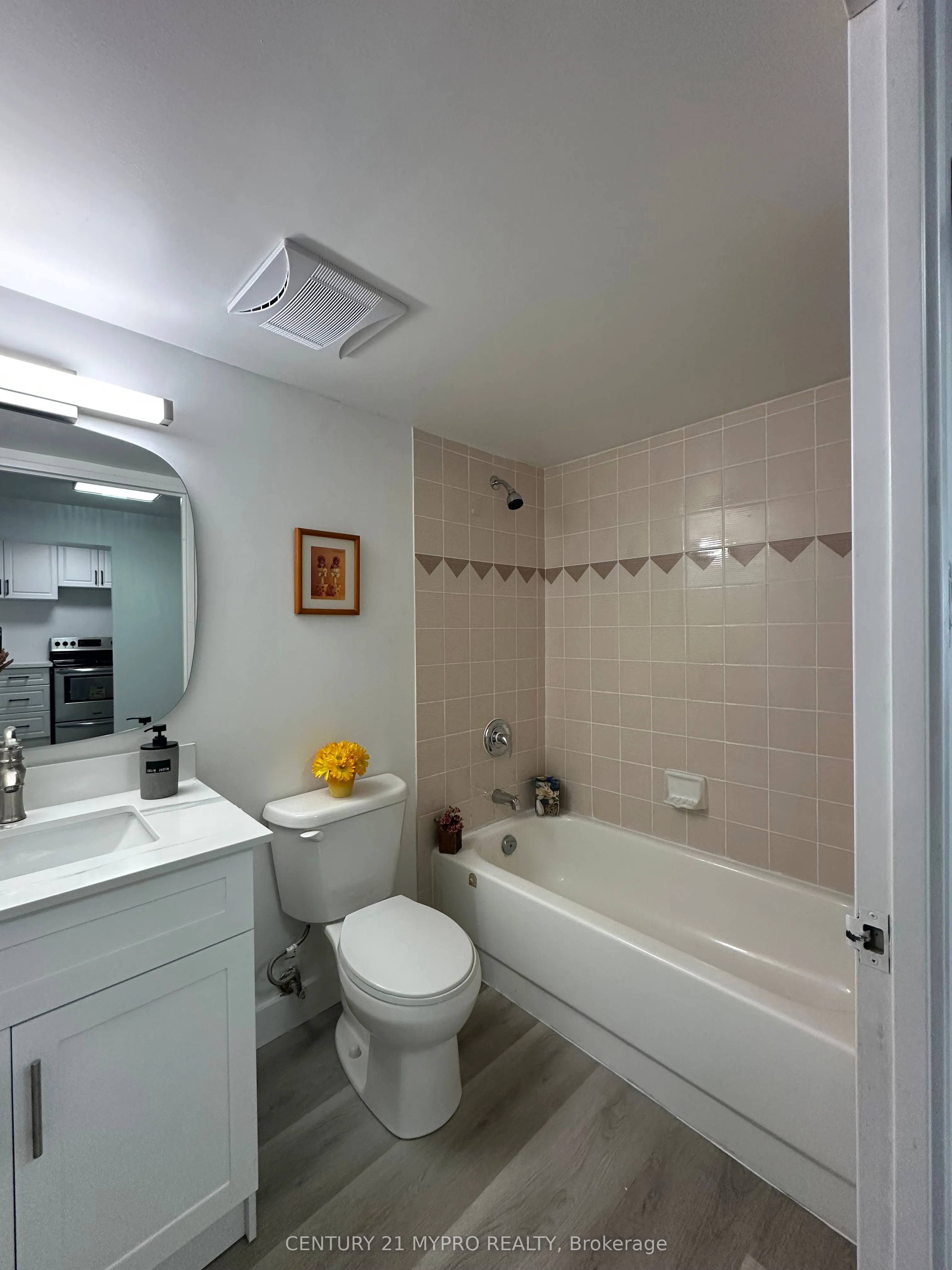 3050 Ellesmere Road, #517