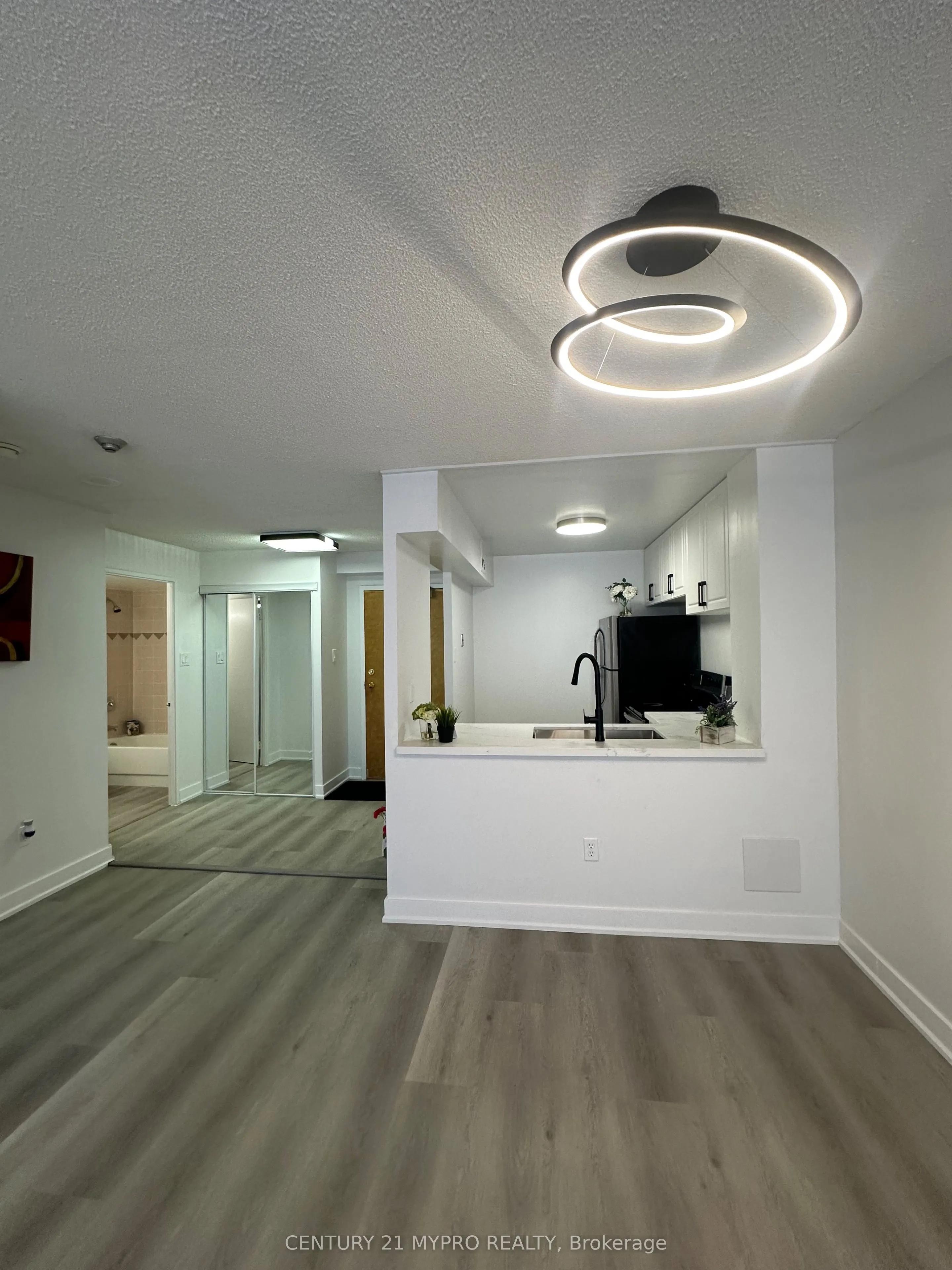 3050 Ellesmere Road, #517