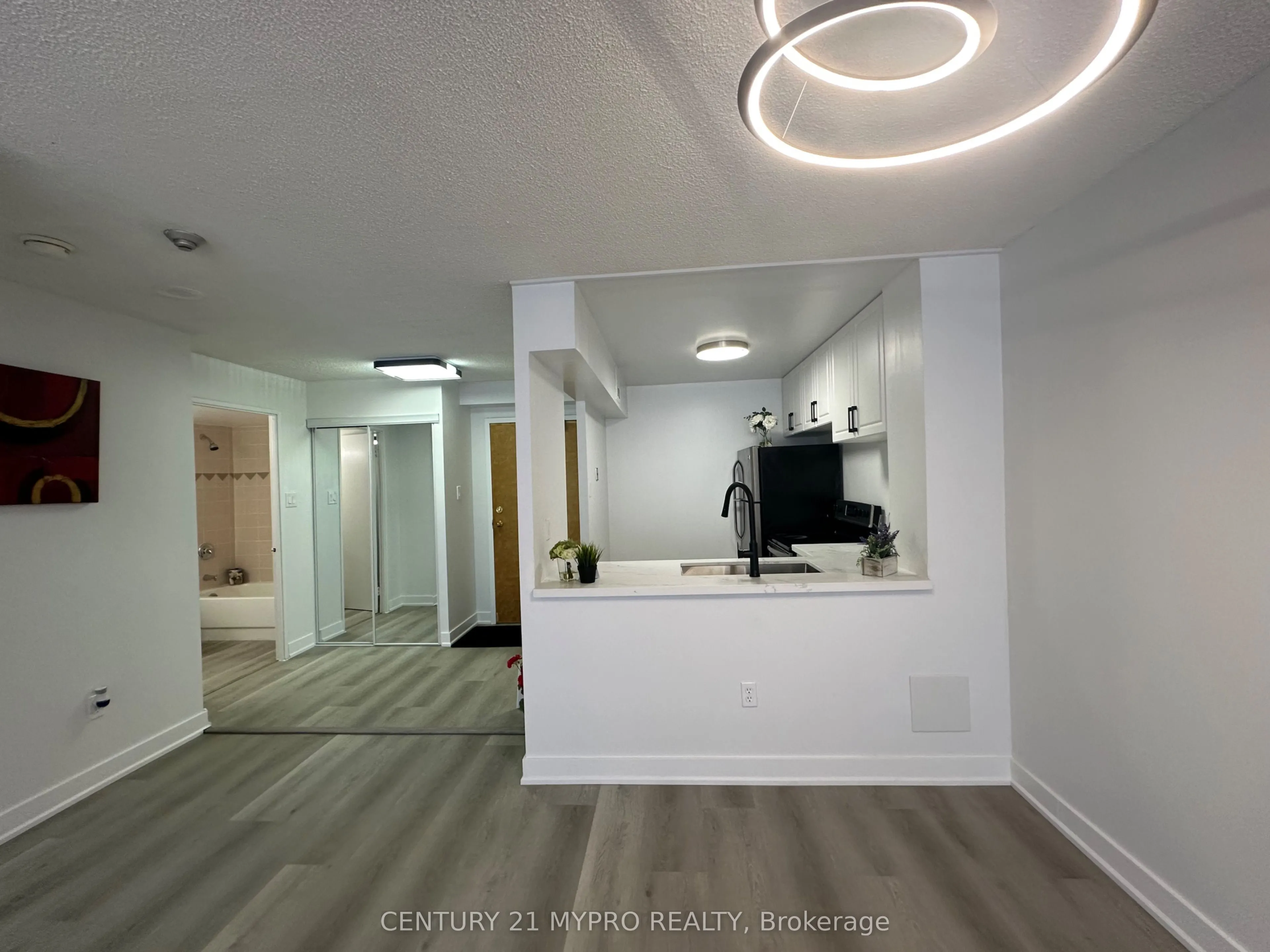 3050 Ellesmere Road, #517