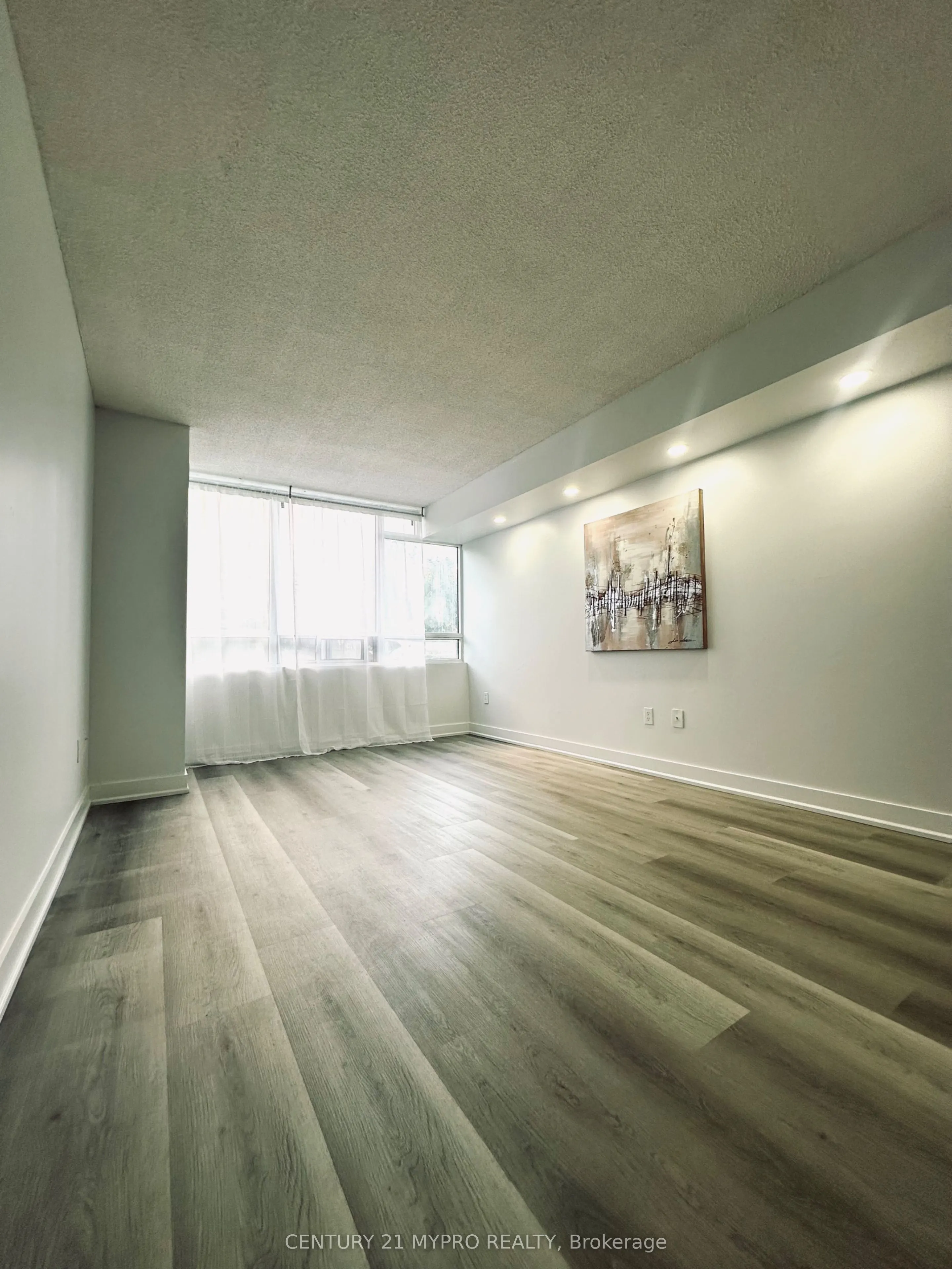 3050 Ellesmere Road, #517