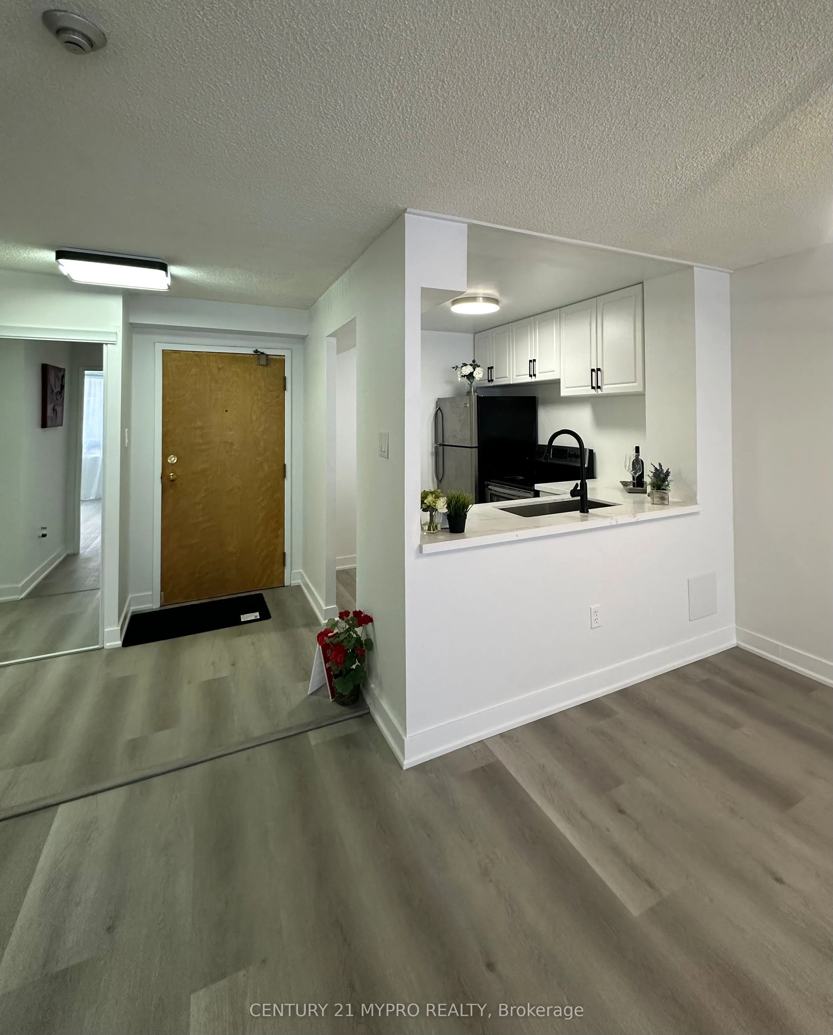 3050 Ellesmere Road, #517