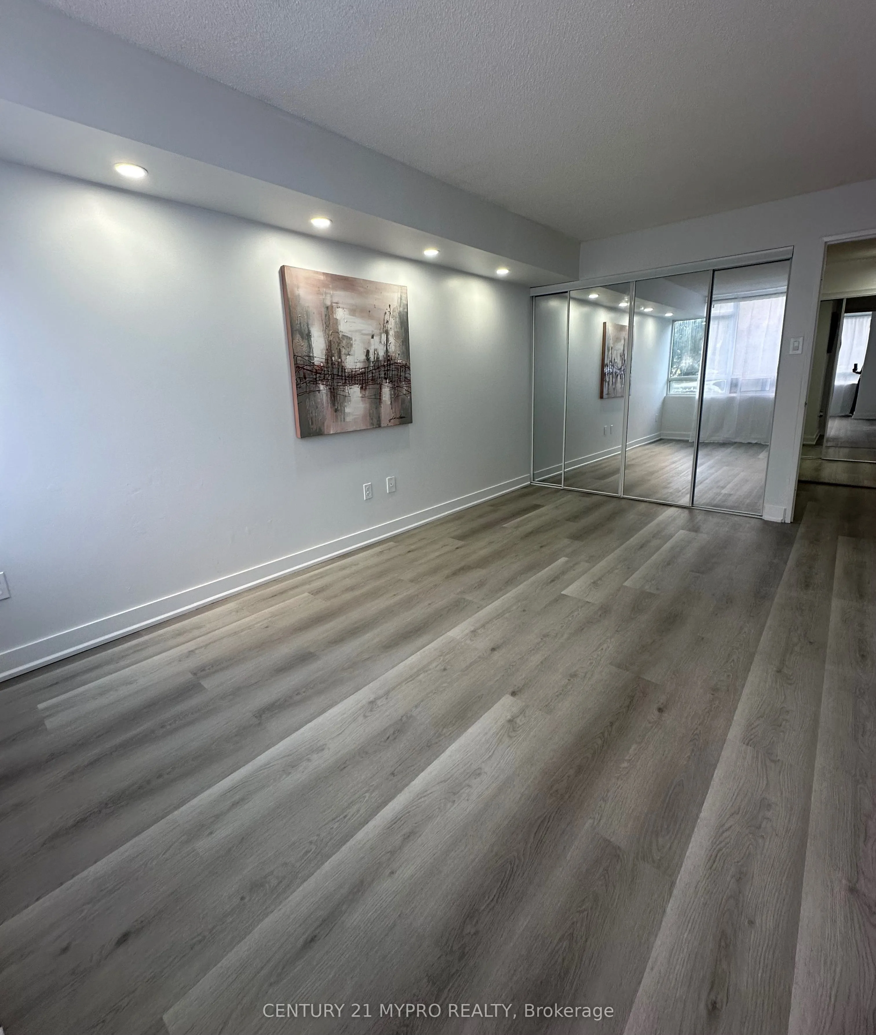 3050 Ellesmere Road, #517