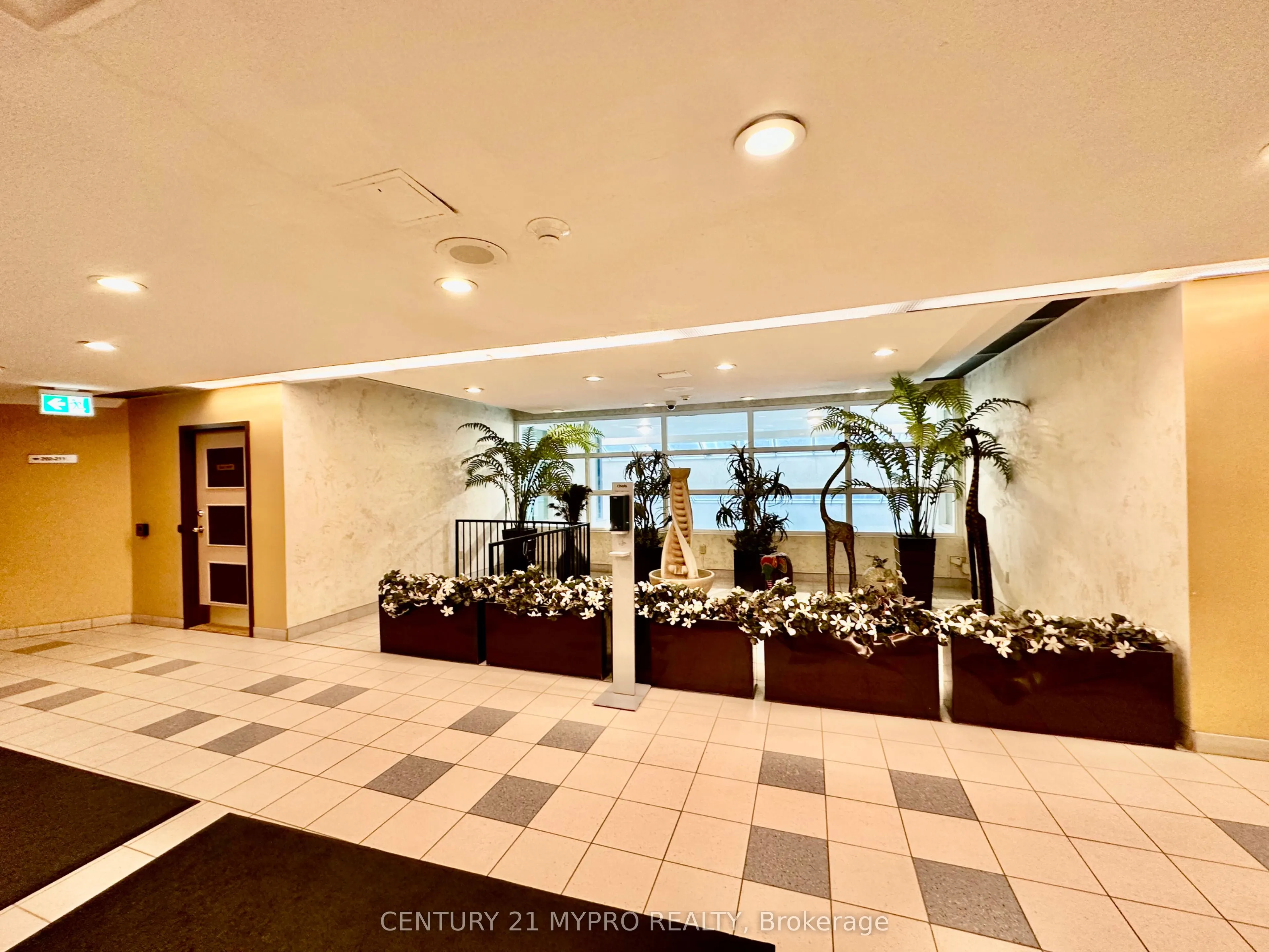 3050 Ellesmere Road, #517