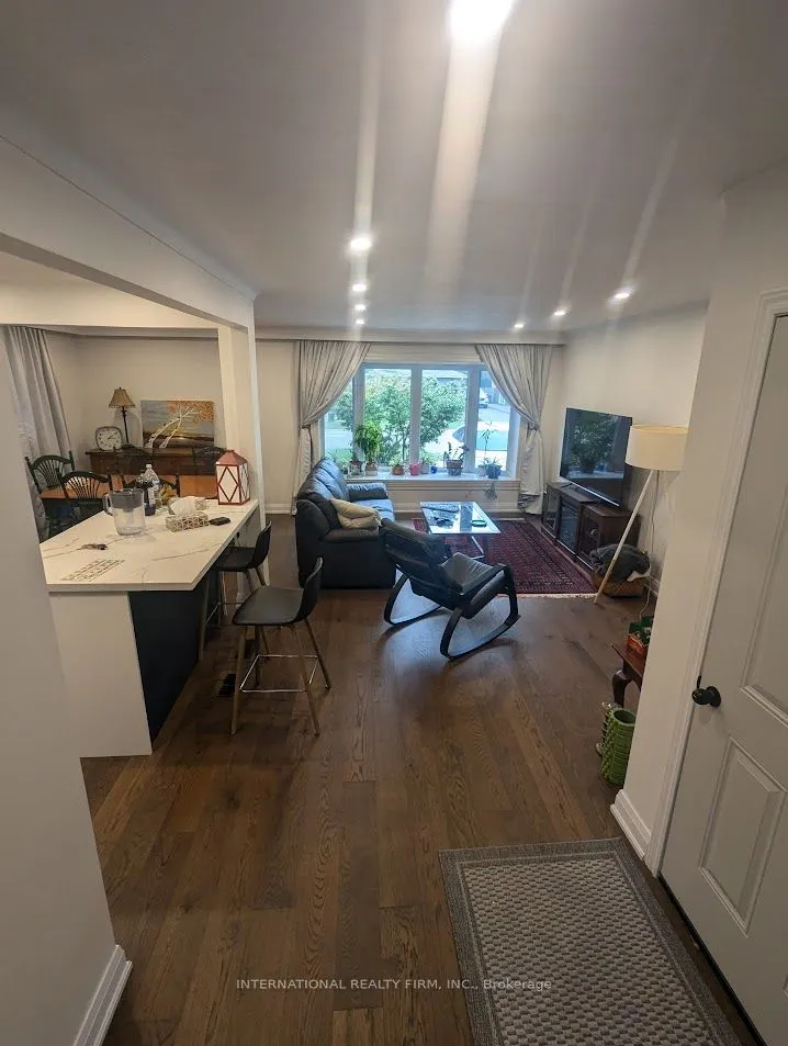 53 Oakridge Drive, #Main unit