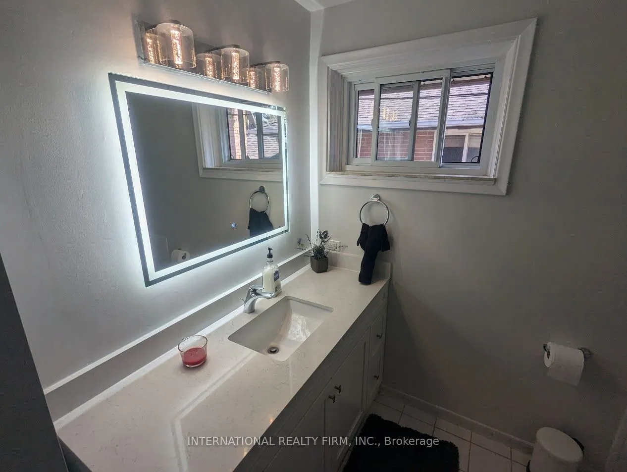 53 Oakridge Drive, #Main unit