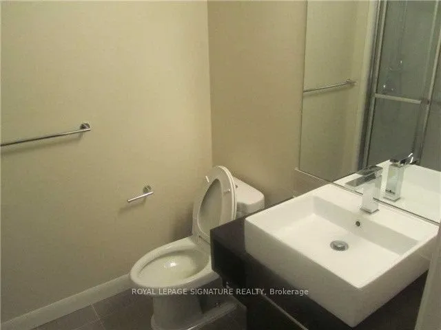 25 Town Centre Court, #905