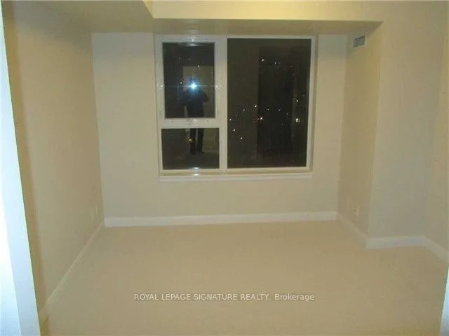 25 Town Centre Court, #905