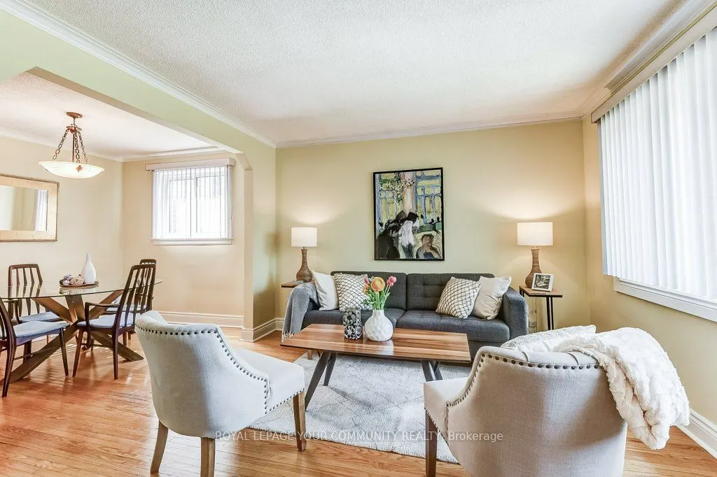 17 Dyson Boulevard