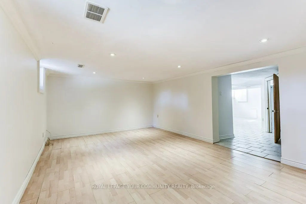 17 Dyson Boulevard
