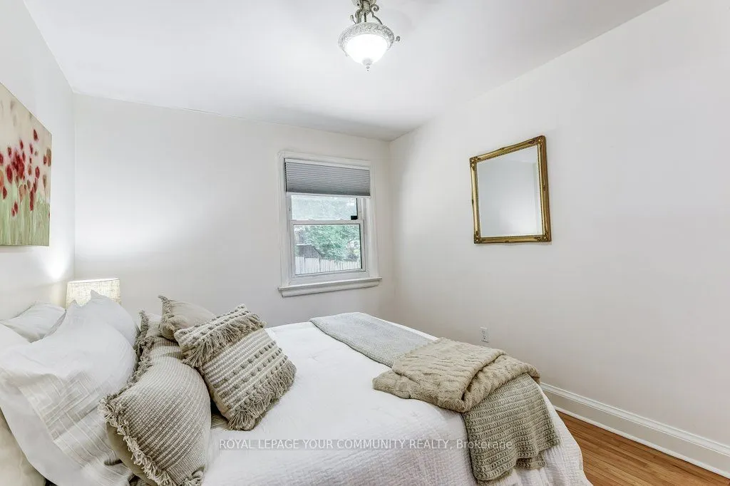 17 Dyson Boulevard