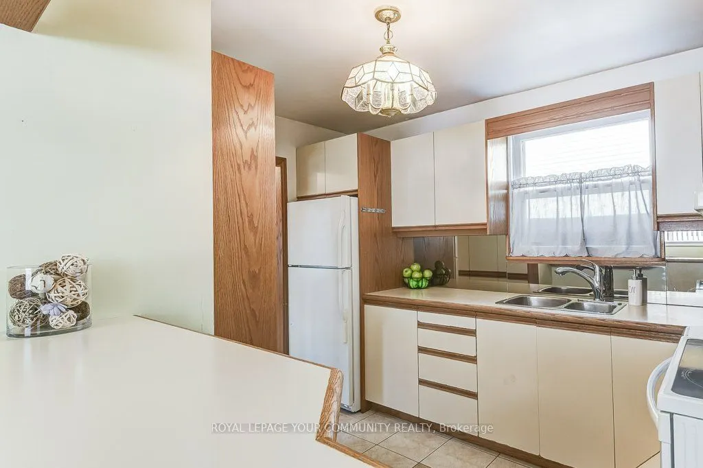 17 Dyson Boulevard