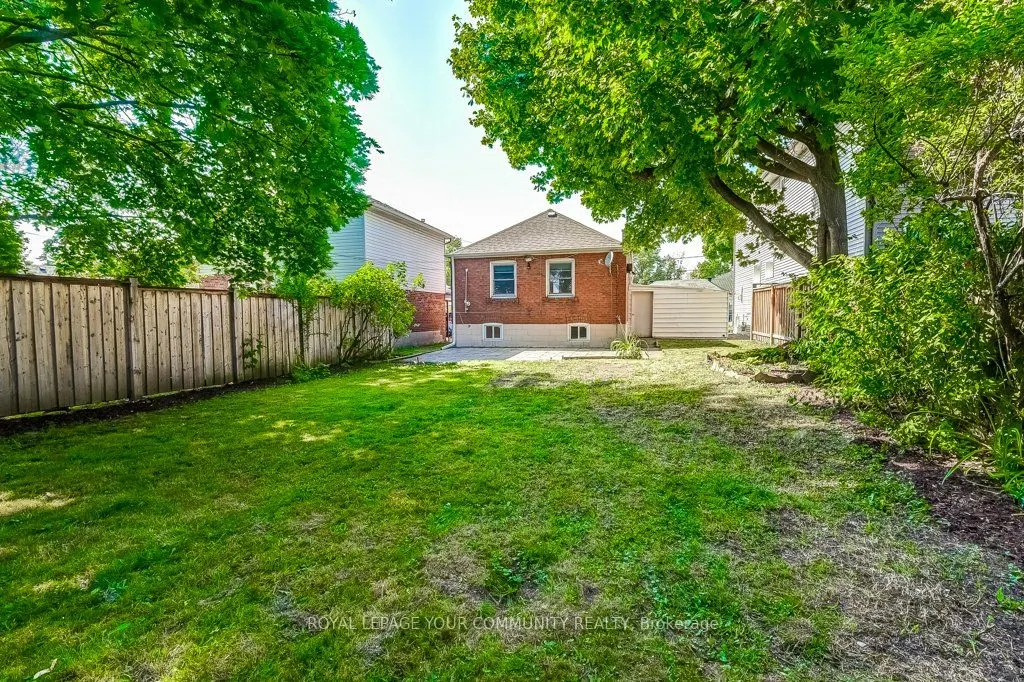 17 Dyson Boulevard