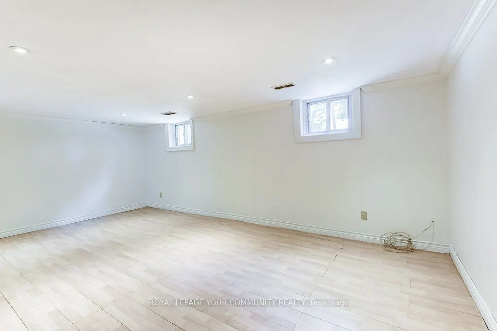 17 Dyson Boulevard