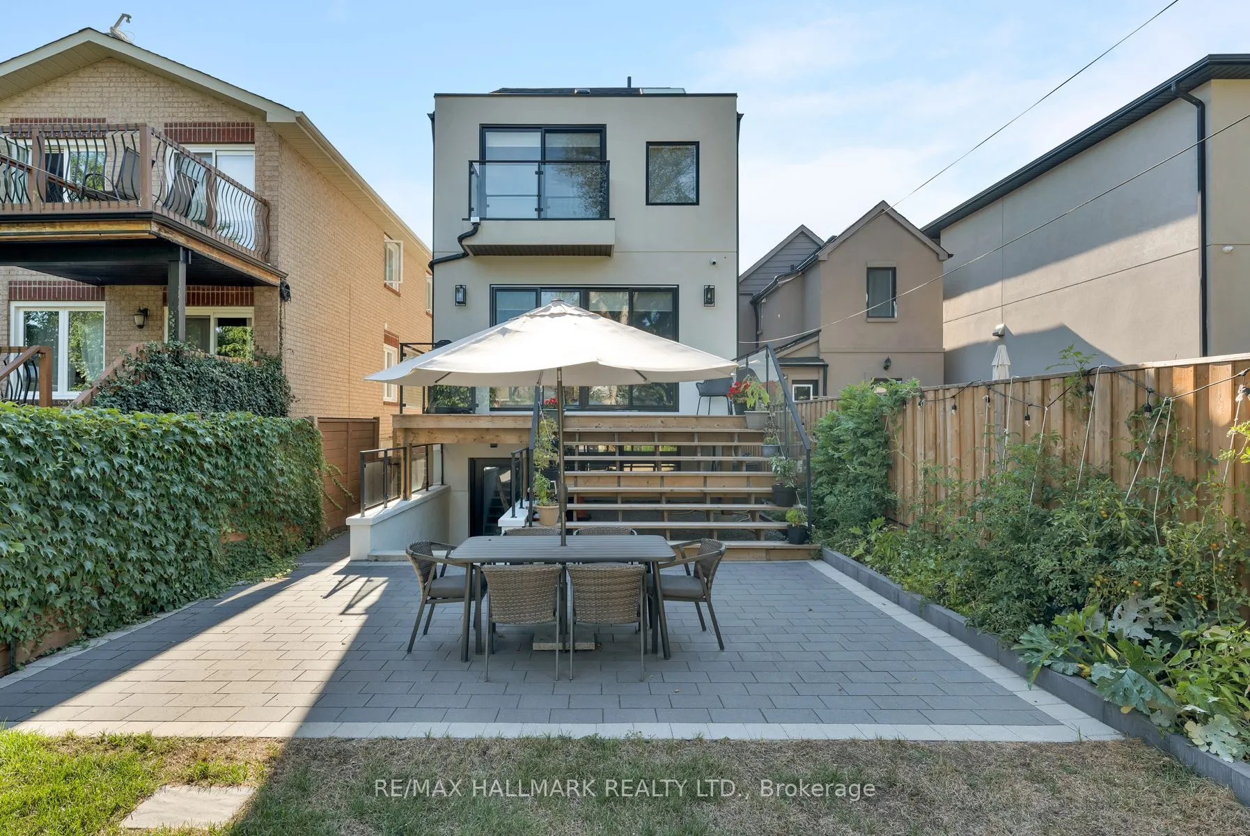 263 Linsmore Crescent