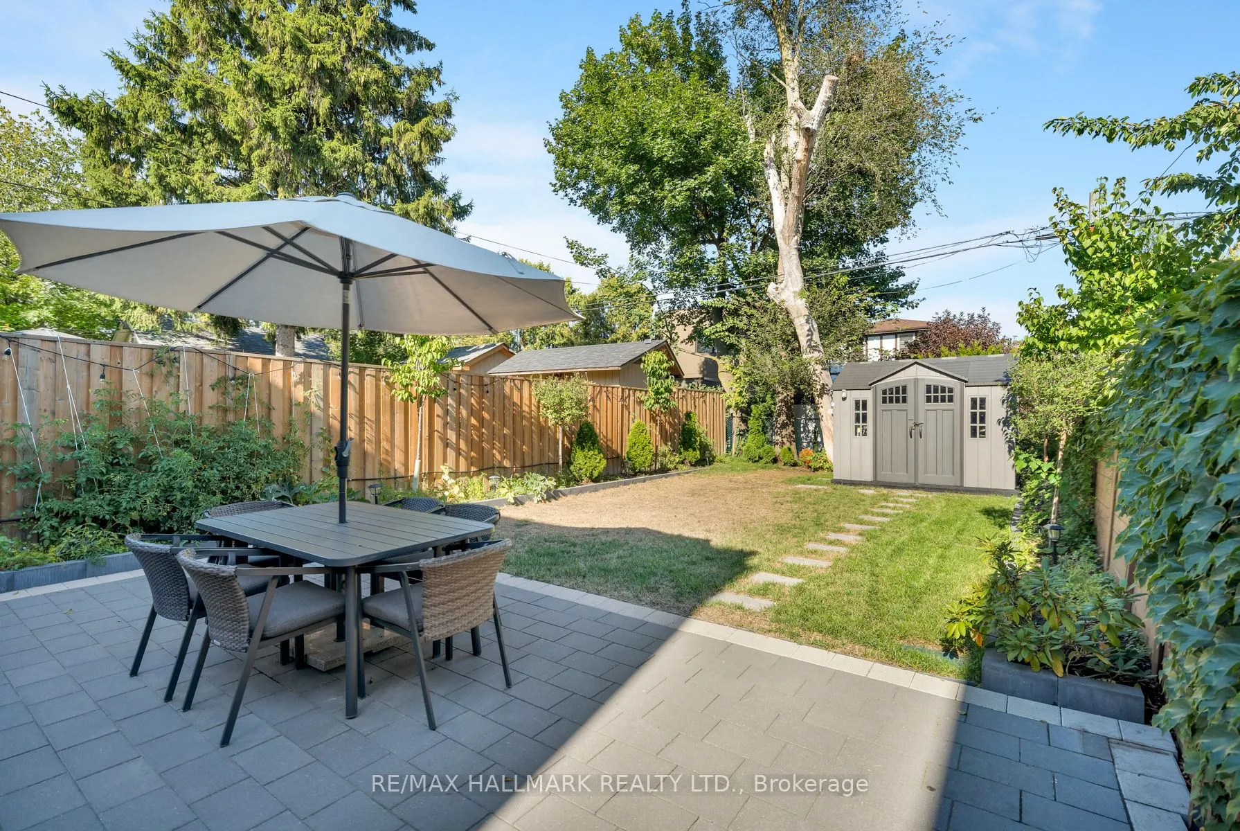 263 Linsmore Crescent