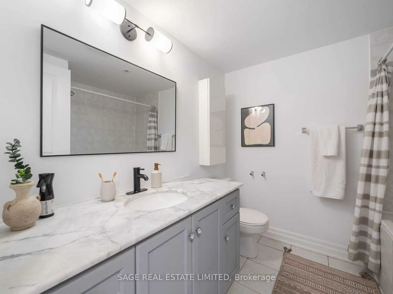 31 Tompkins Mews